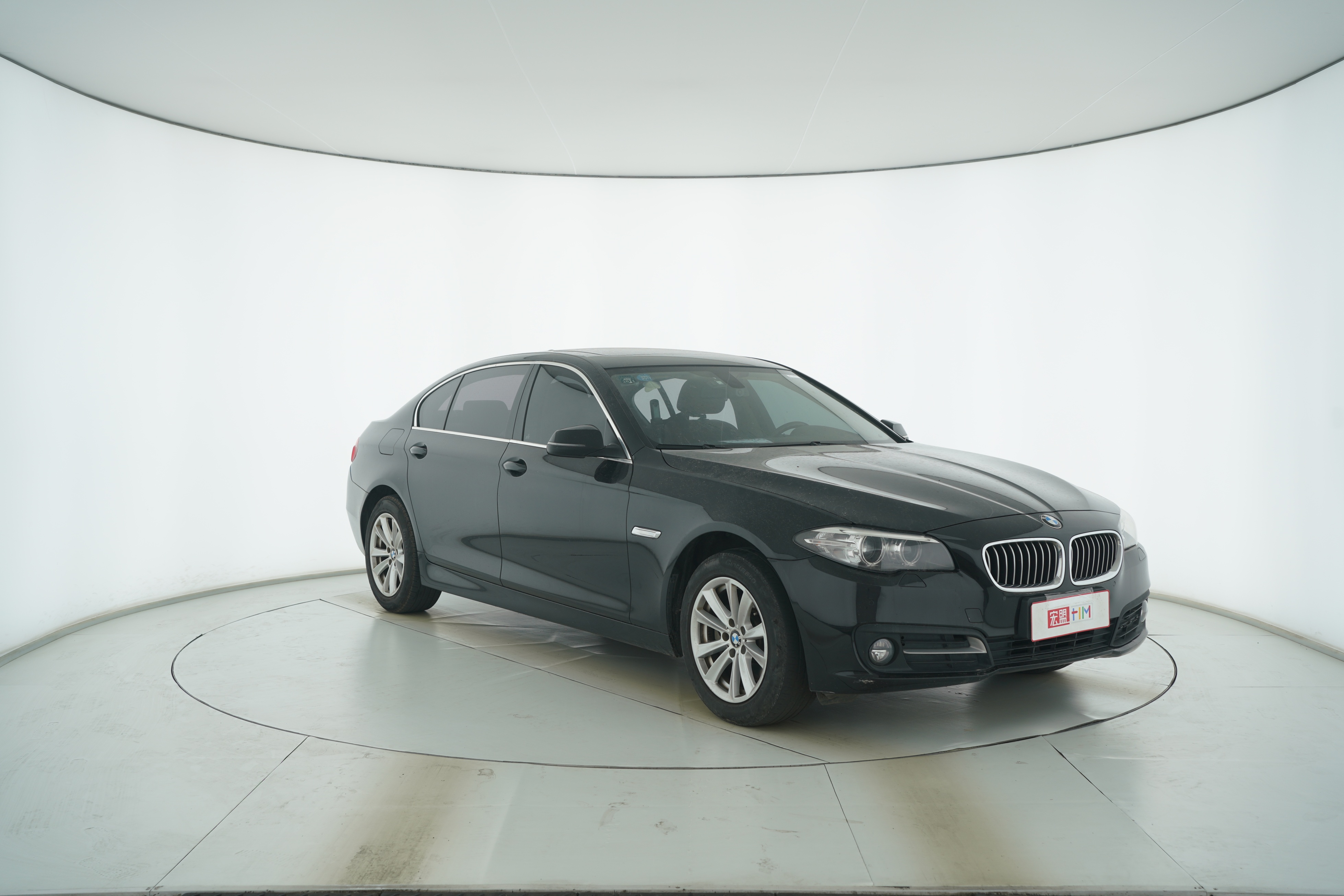 BMW 5 Series 2017 — фото 2