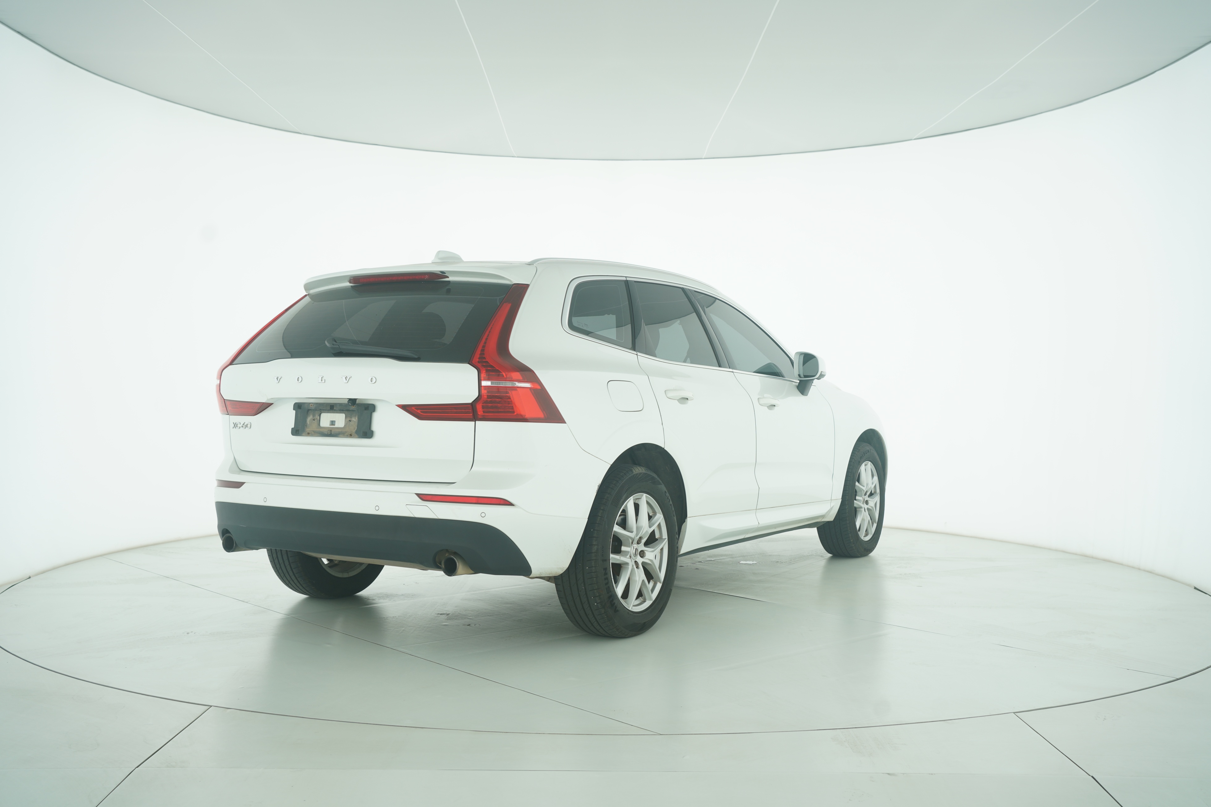 VOLVO XC60 2019 — фото 4