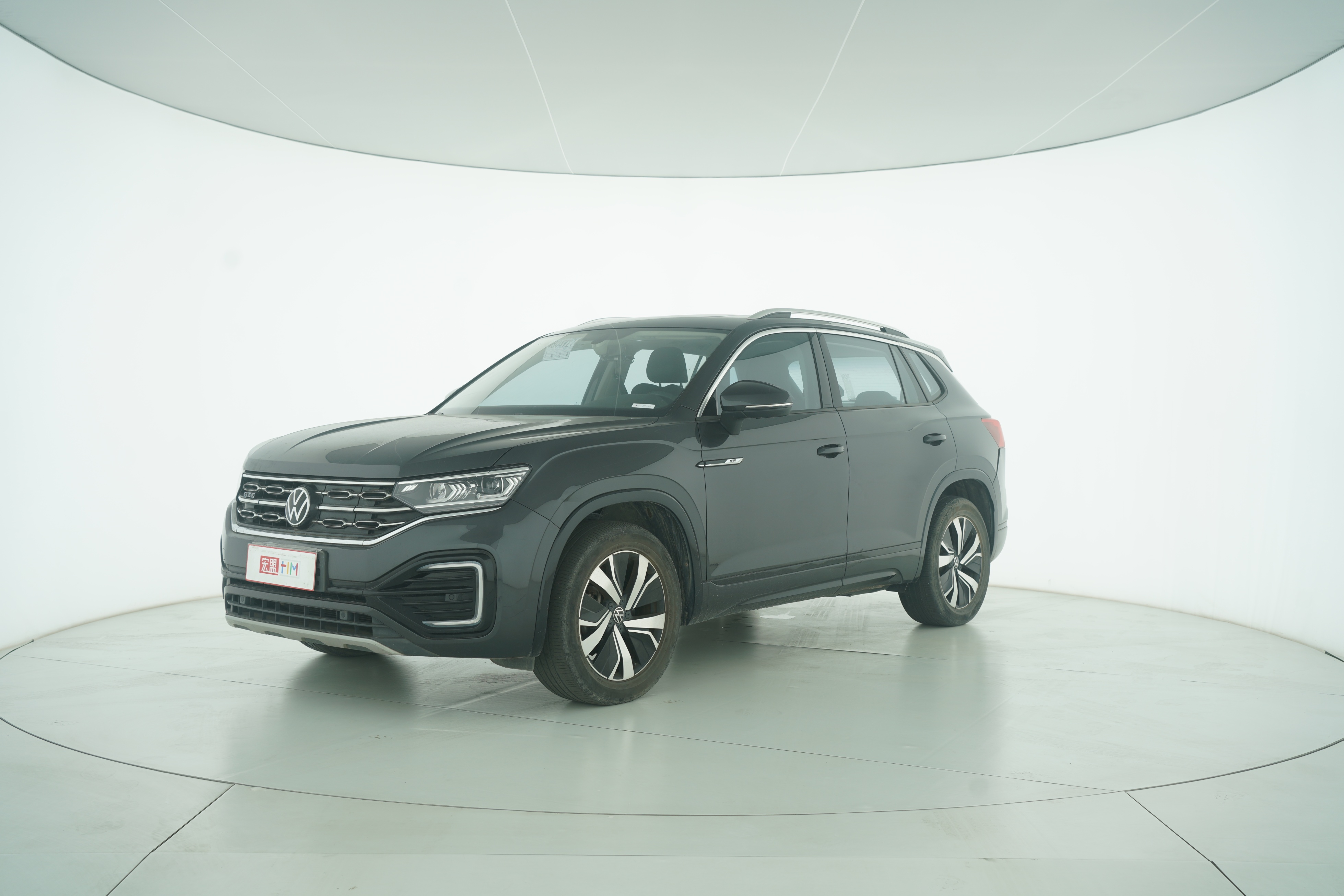 Volkswagen Tiguan GTE Plug-in Hybrid 2020 — фото 1