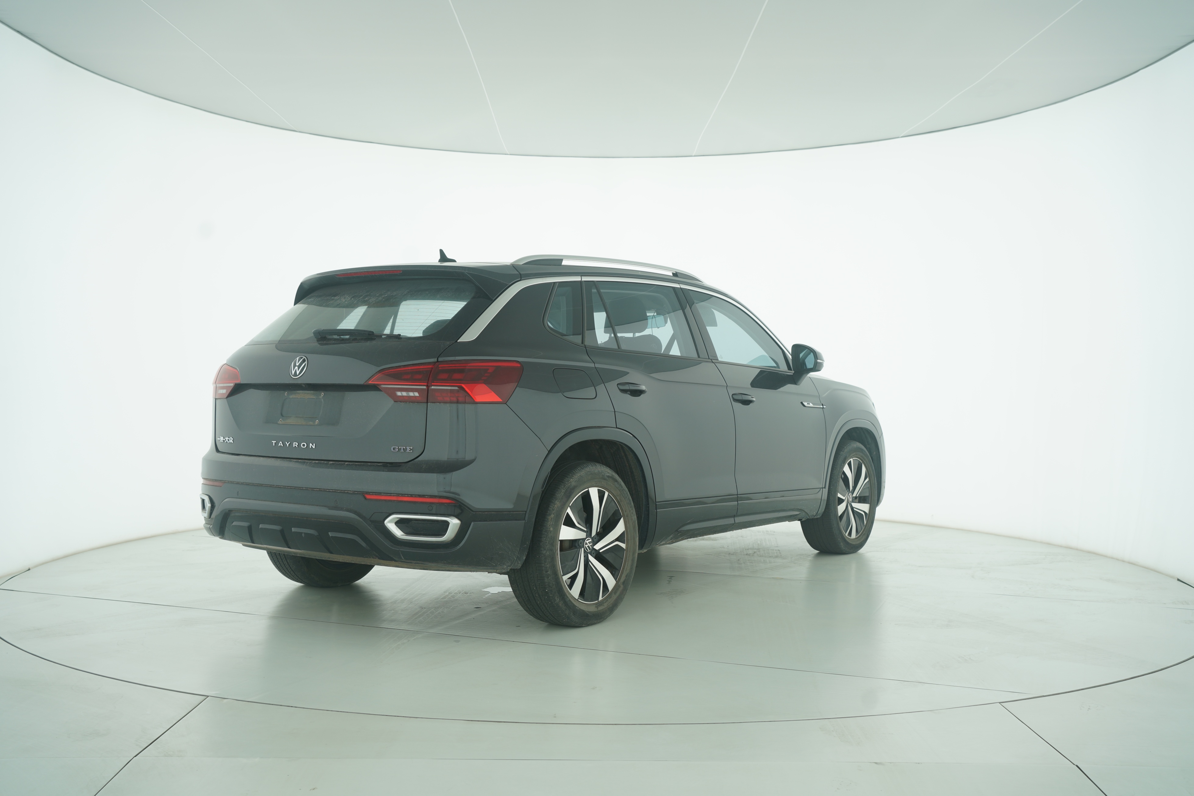 Volkswagen Tiguan GTE Plug-in Hybrid 2020 — фото 4