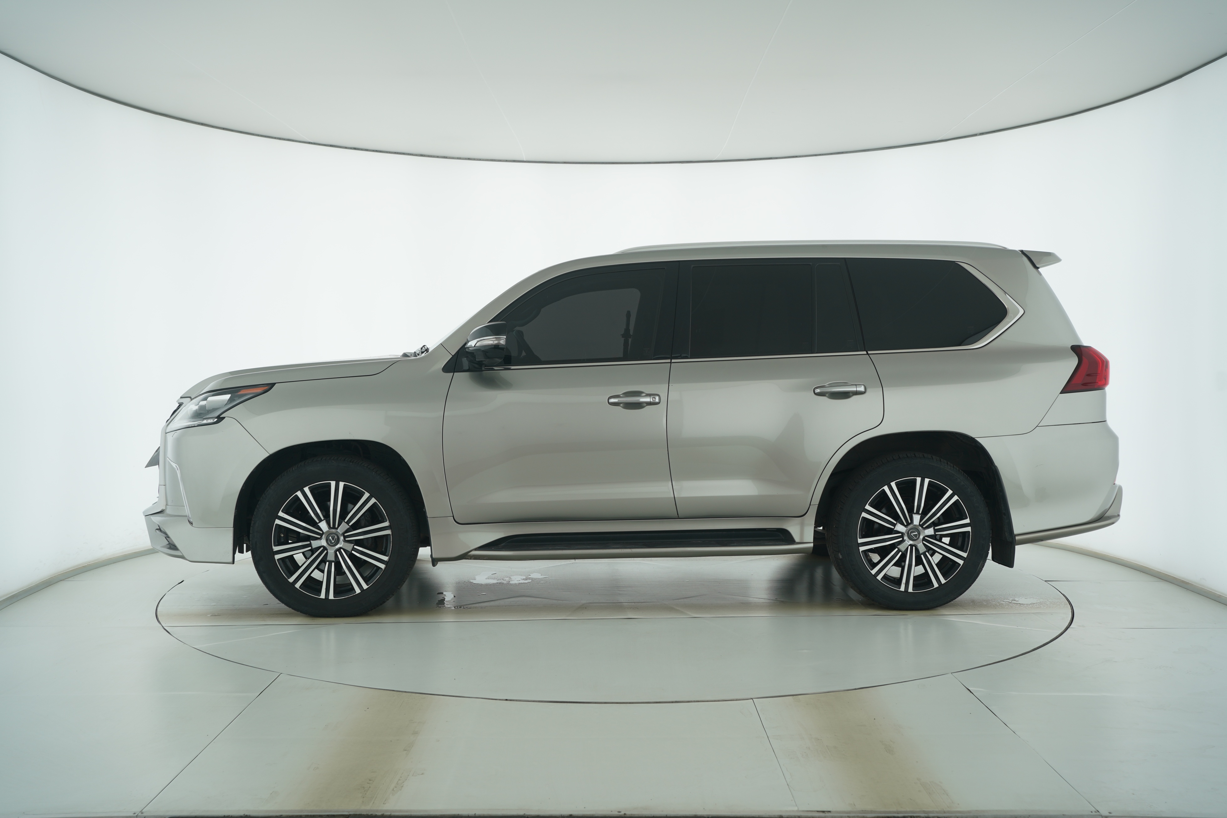 Lexus LX 2019 — фото 7