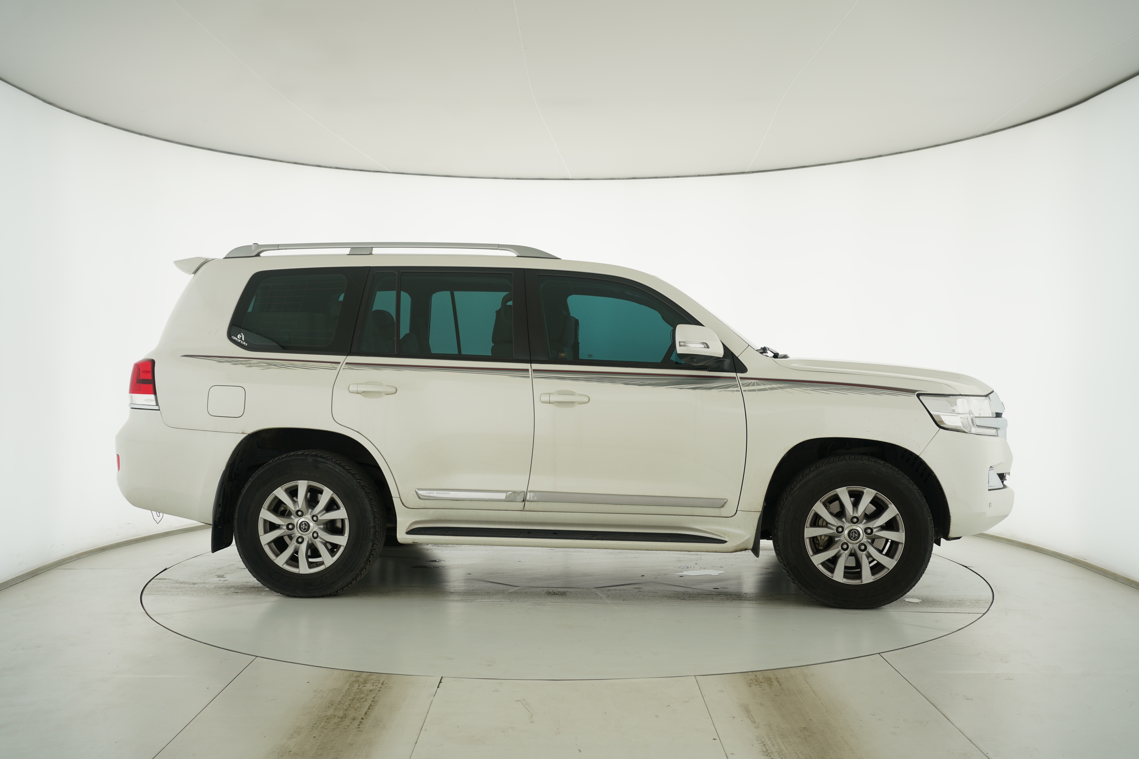 Toyota Land Cruiser (Imported) 2022 — фото 8