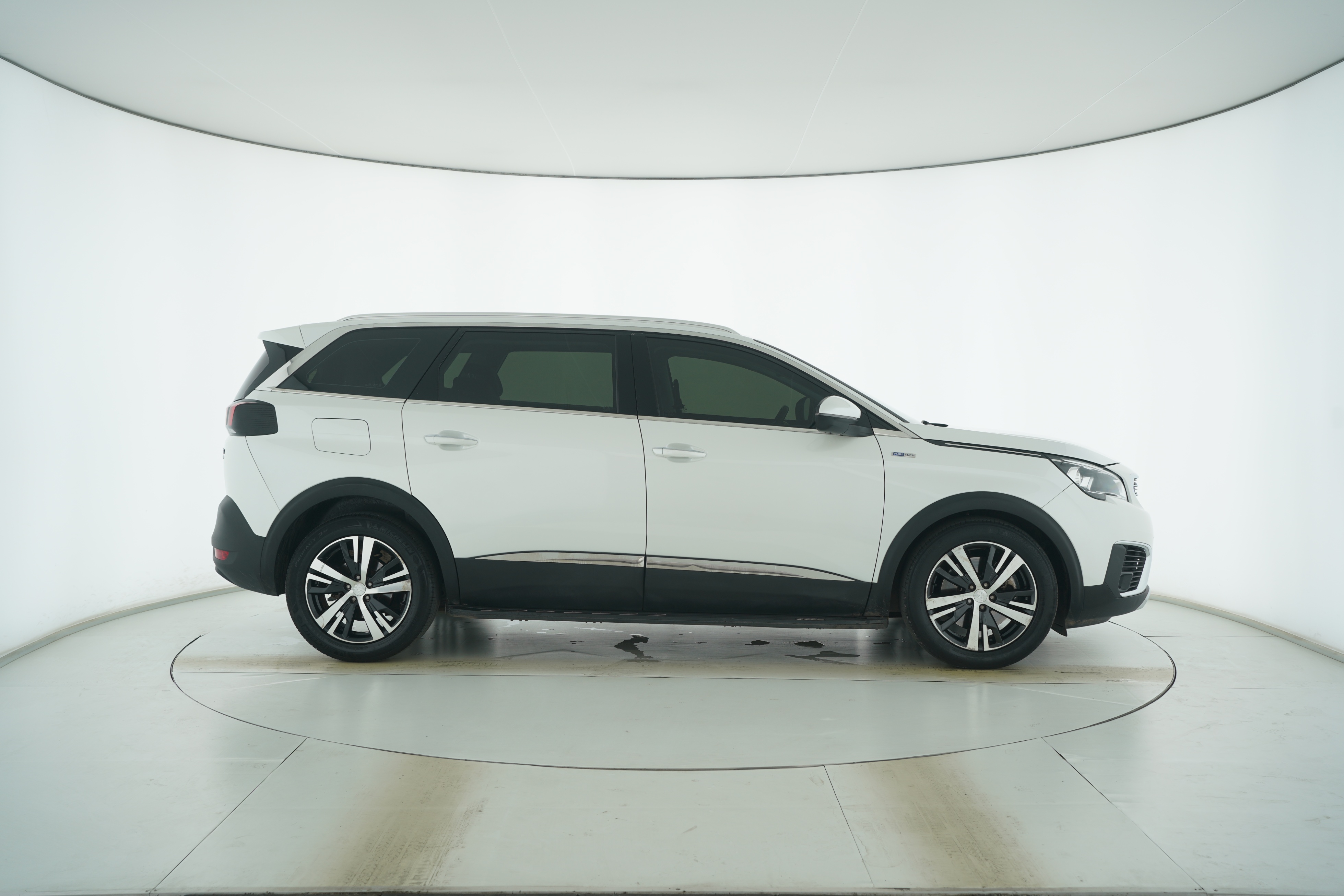 Peugeot 5008 2019 — фото 8