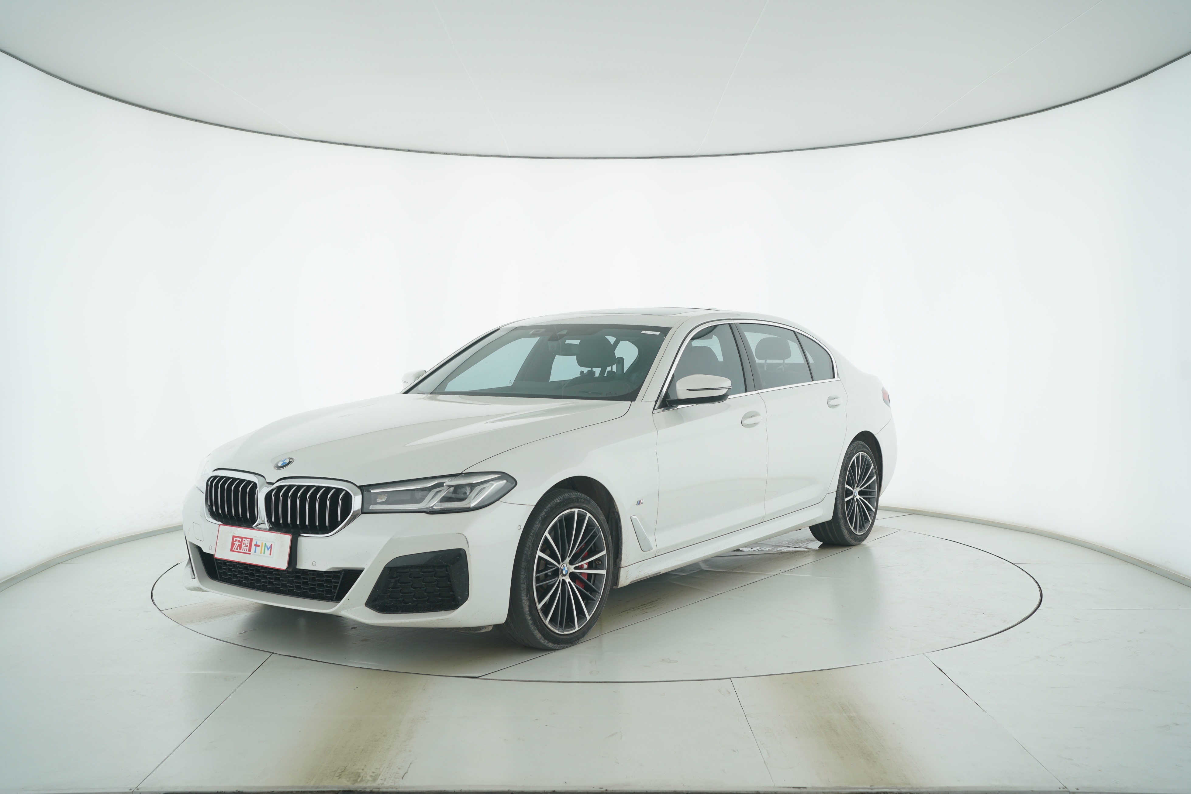 BMW 5 Series 2021 — фото 1