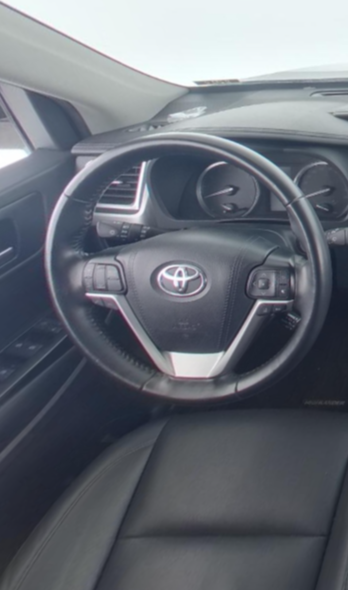 Toyota Highlander 2018 — фото 10
