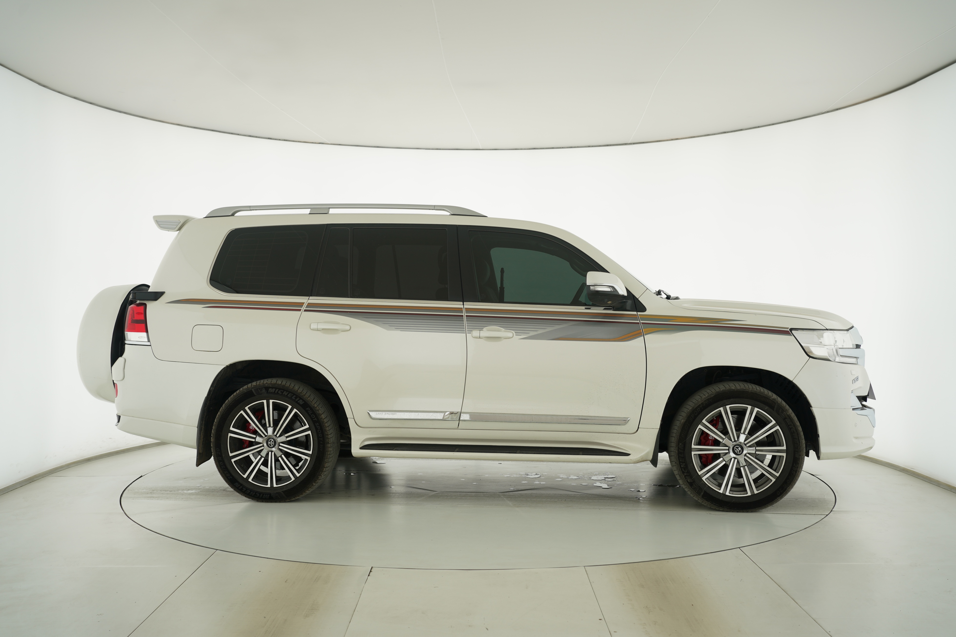 Toyota Land Cruiser (Imported) 2022 — фото 8