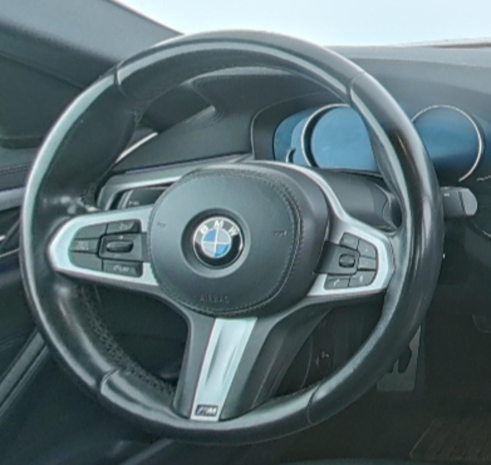 BMW 5 Series (Import) 2018 — фото 10