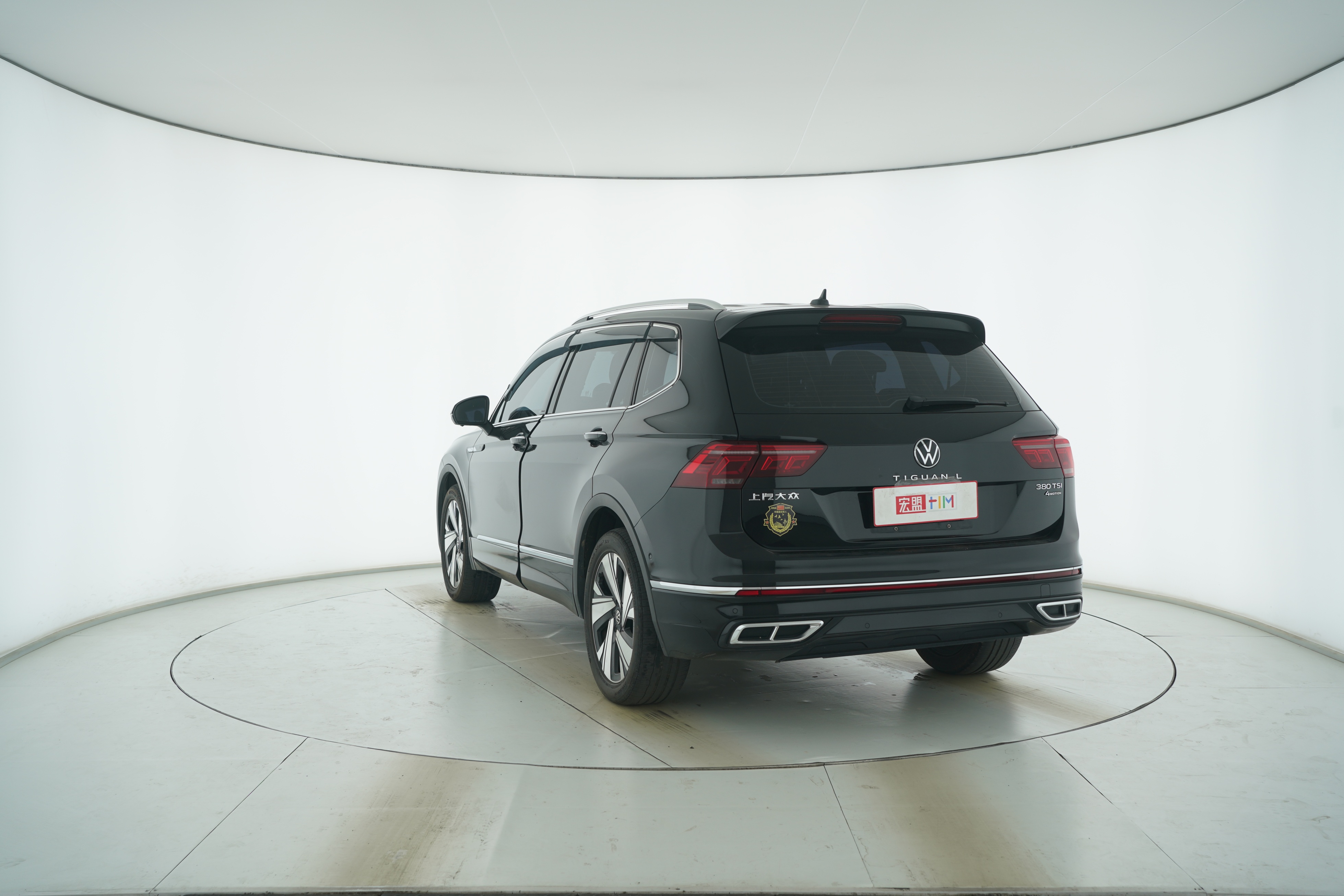 Volkswagen Tiguan L 2023 — фото 3