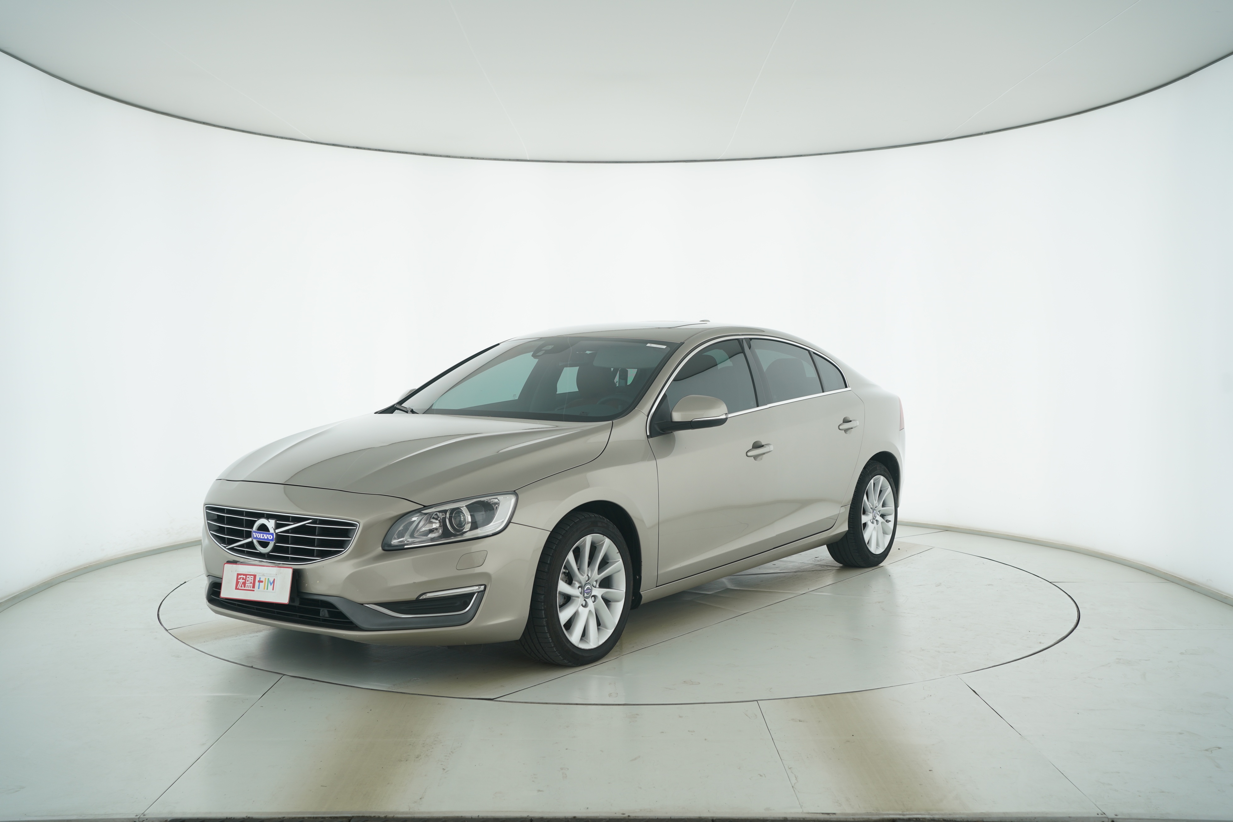 VOLVO S60 2015 — фото 1
