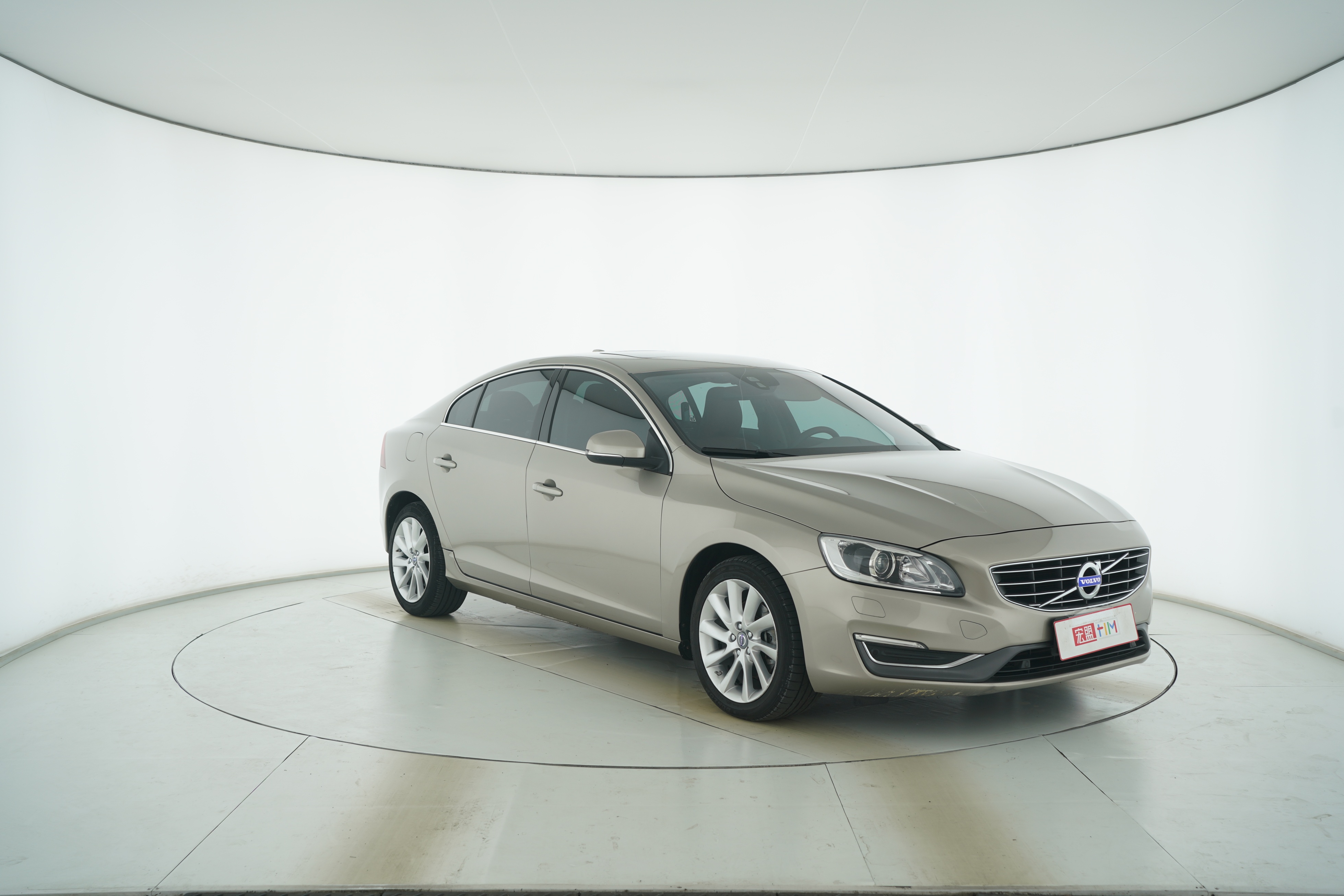 VOLVO S60 2015 — фото 2
