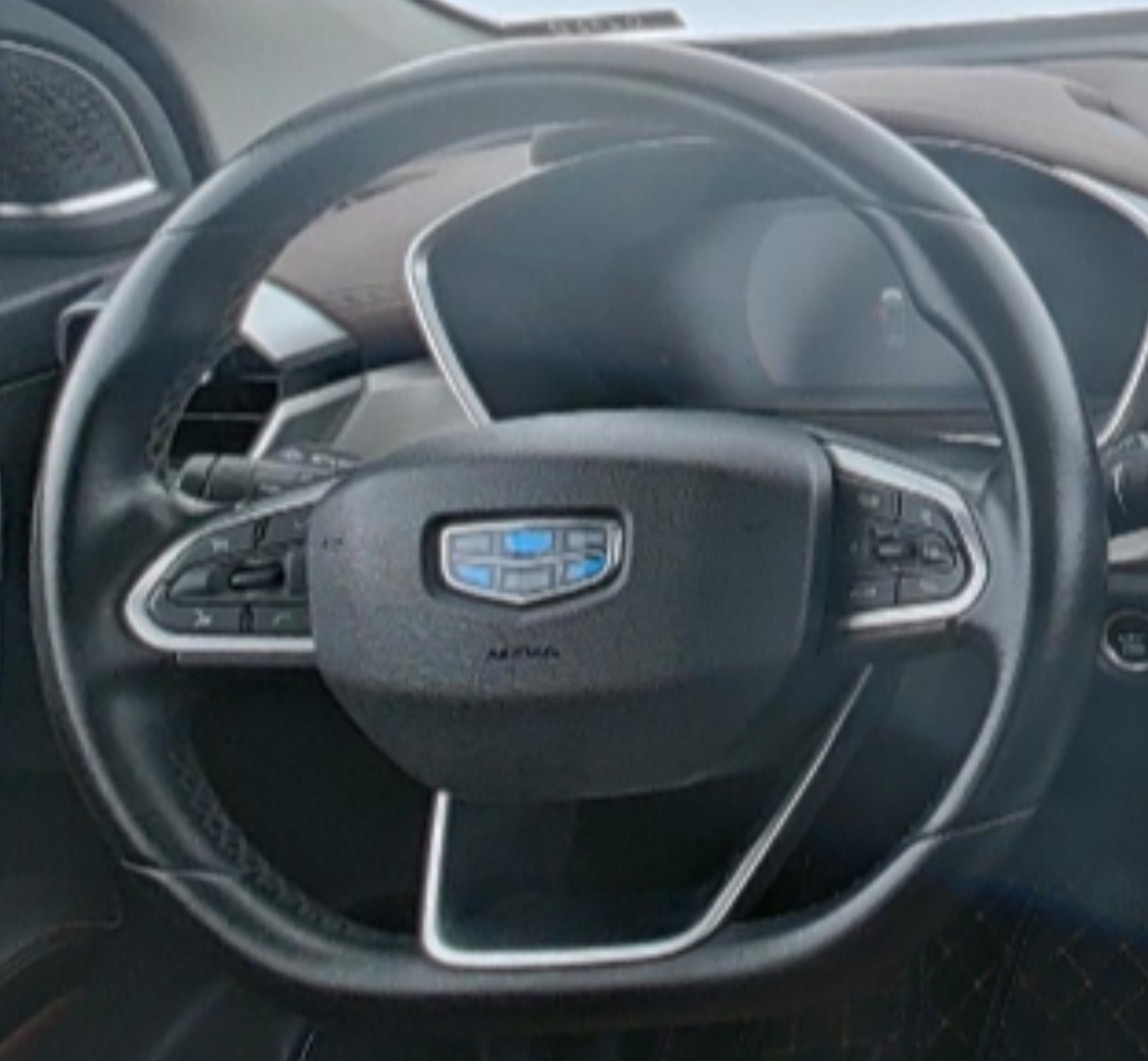 Geely Binyue 2019 — фото 10