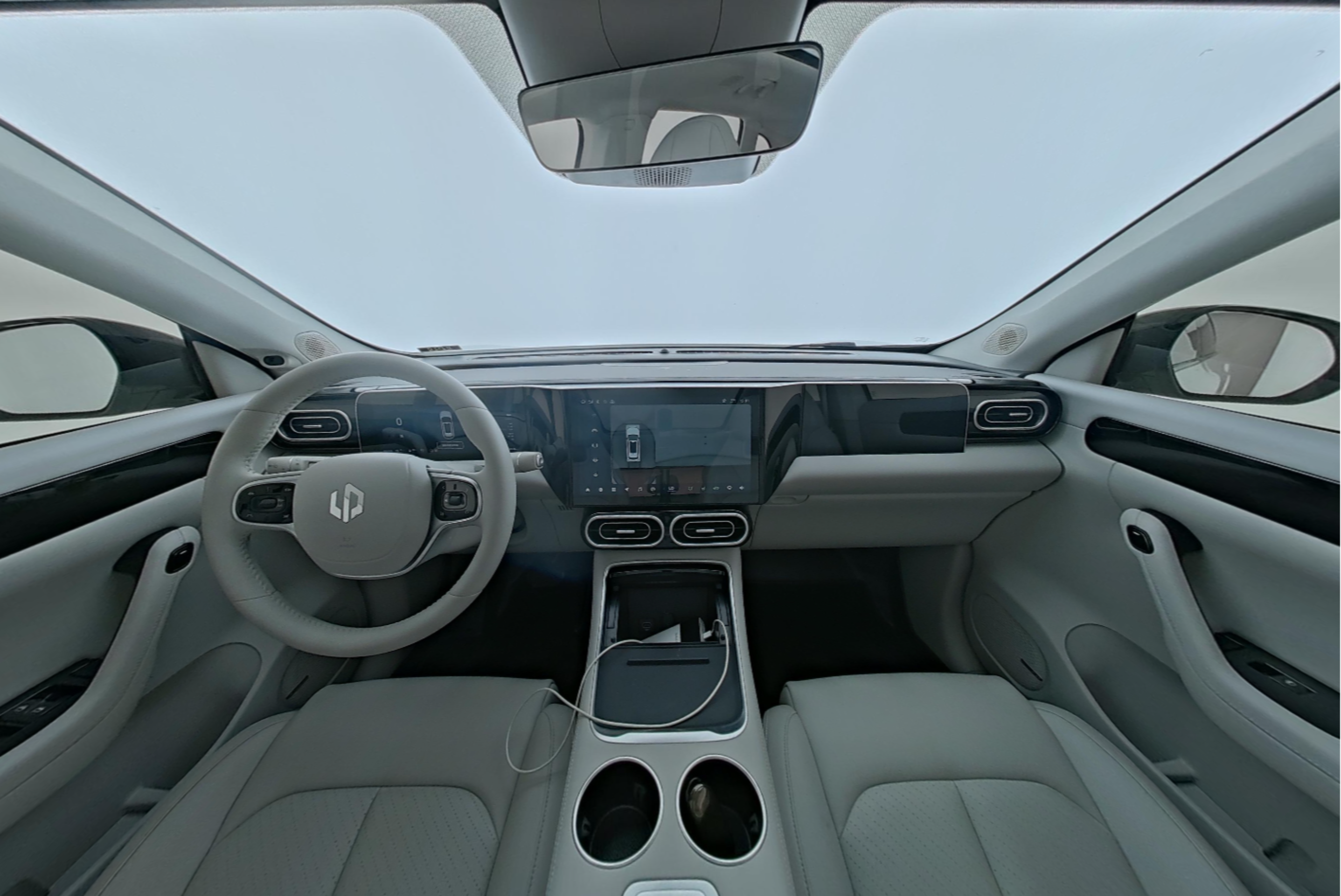 Leapmotor C11 Hybrid 2023 — фото 9