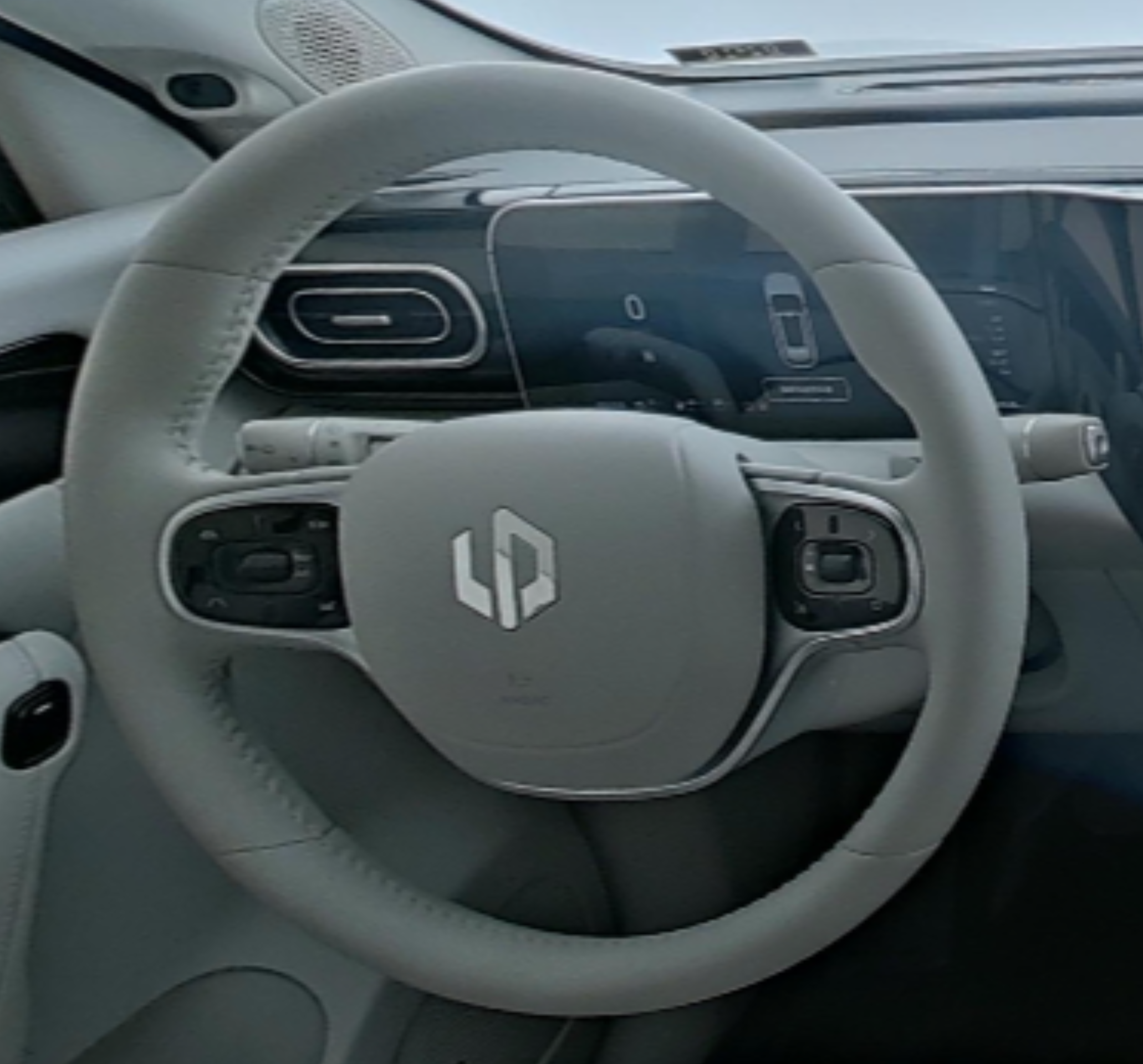 Leapmotor C11 Hybrid 2023 — фото 10