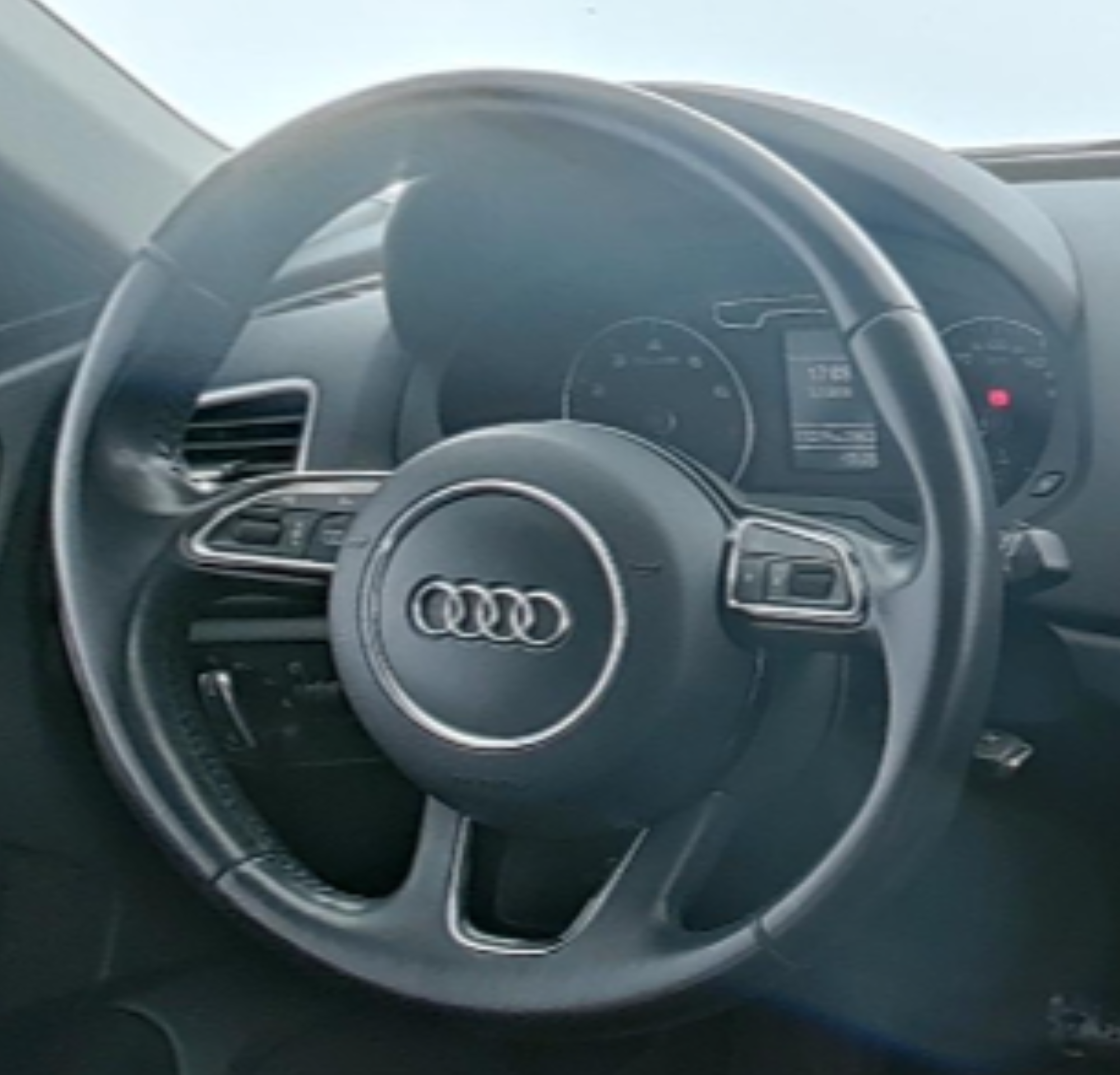 Audi Q3 2015 — фото 10