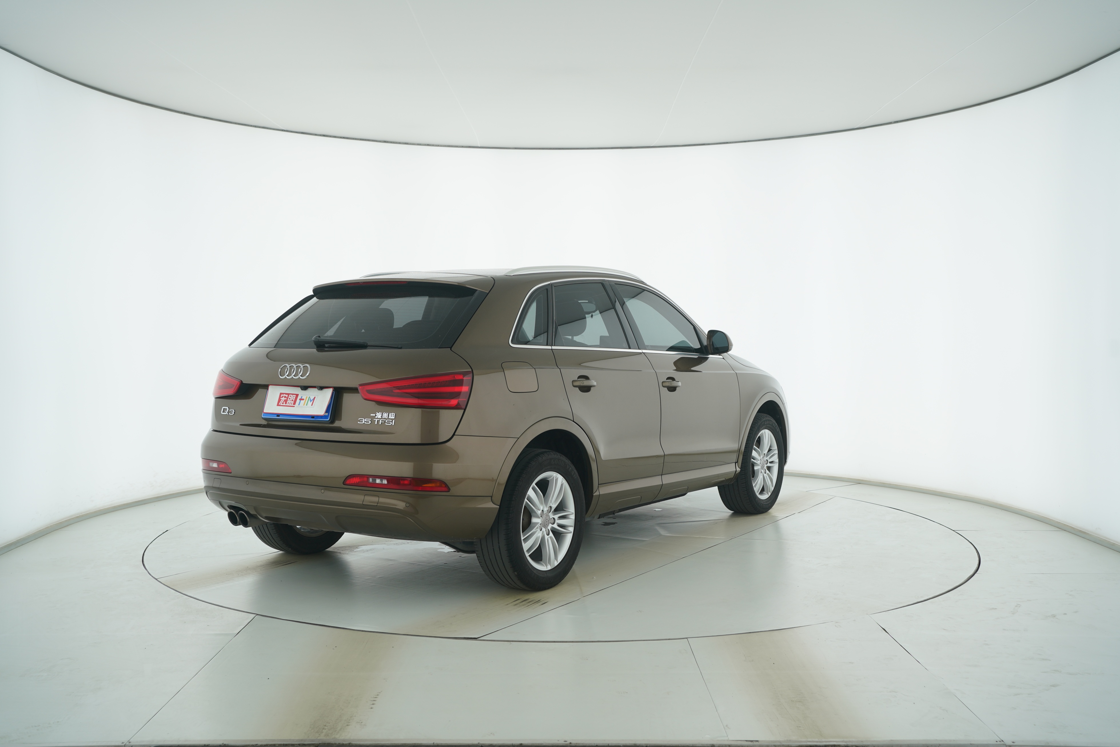 Audi Q3 2015 — фото 4