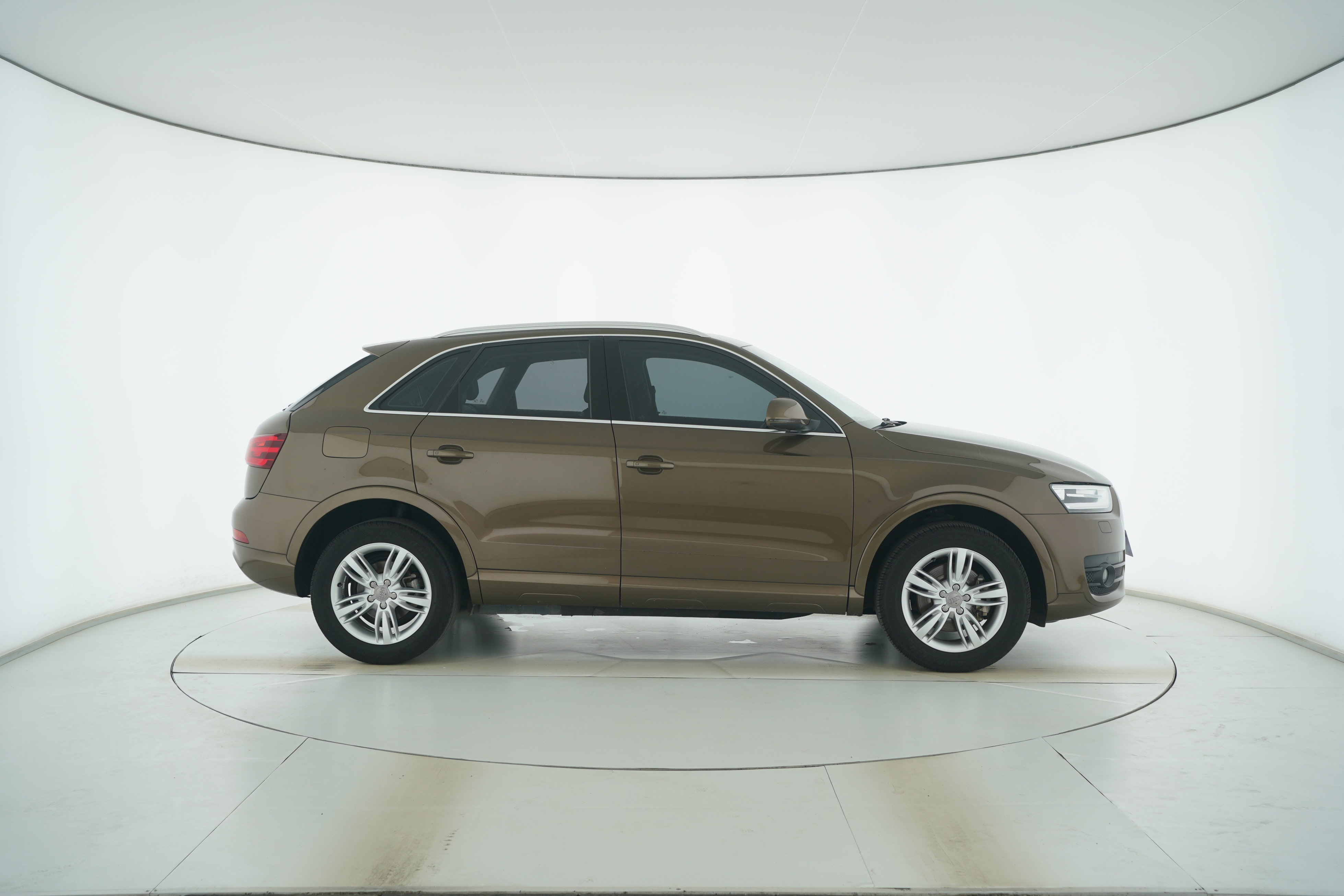 Audi Q3 2015 — фото 8