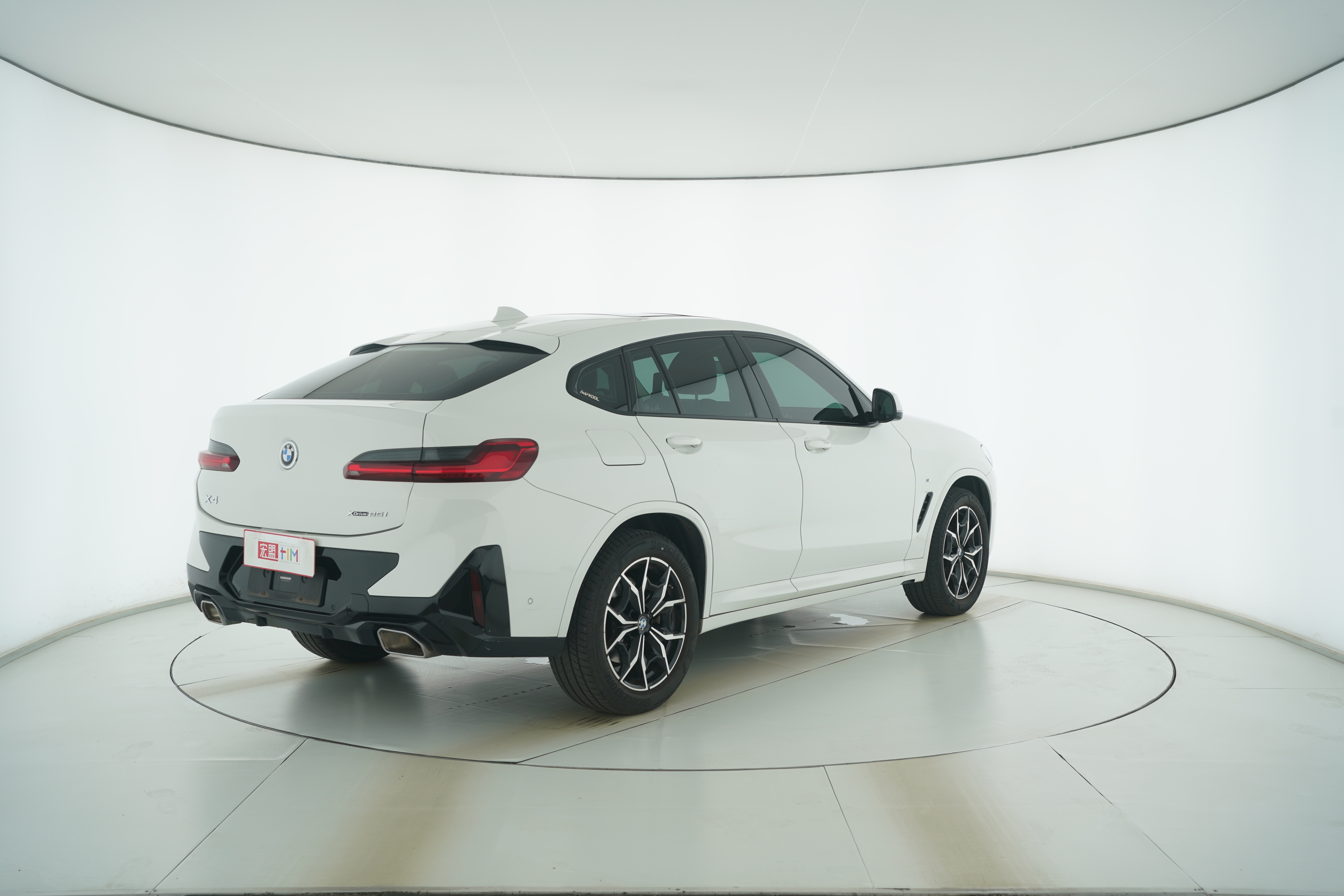 BMW X4 2022 — фото 4