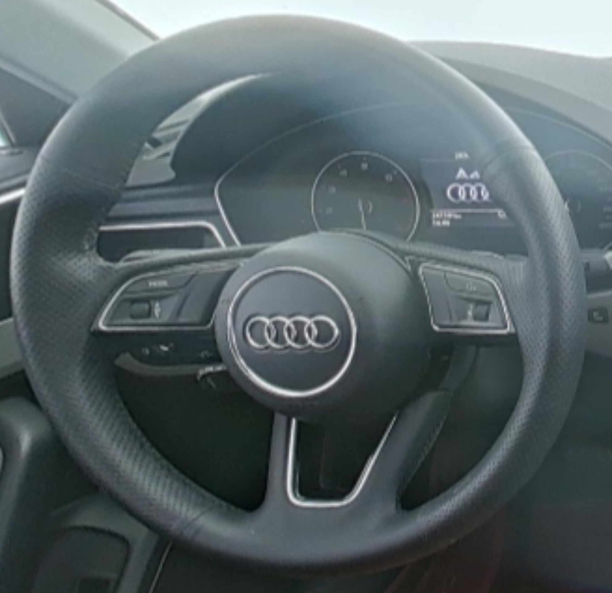 Audi A4L 2017 — фото 10