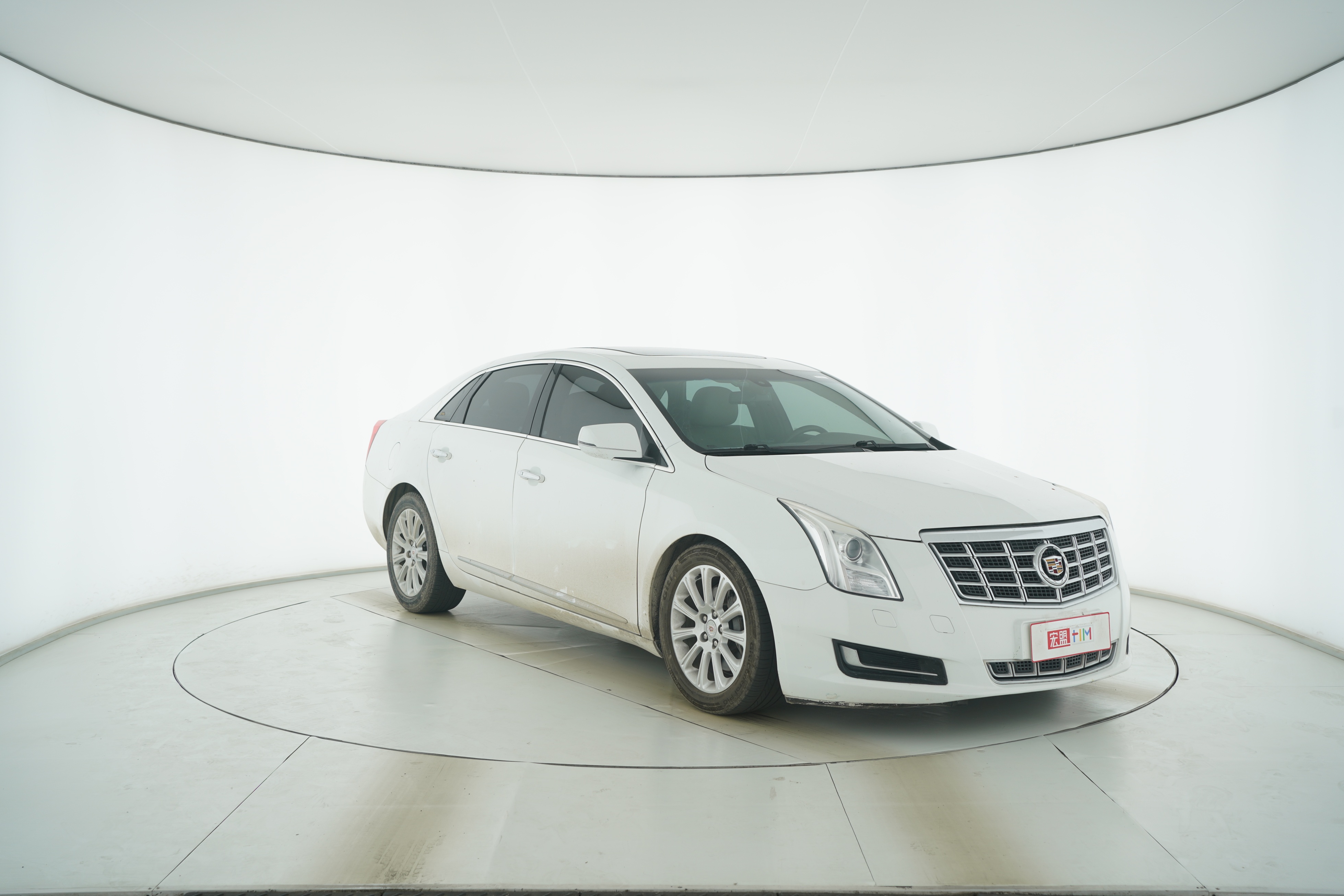 Cadillac XTS 2015 — фото 2