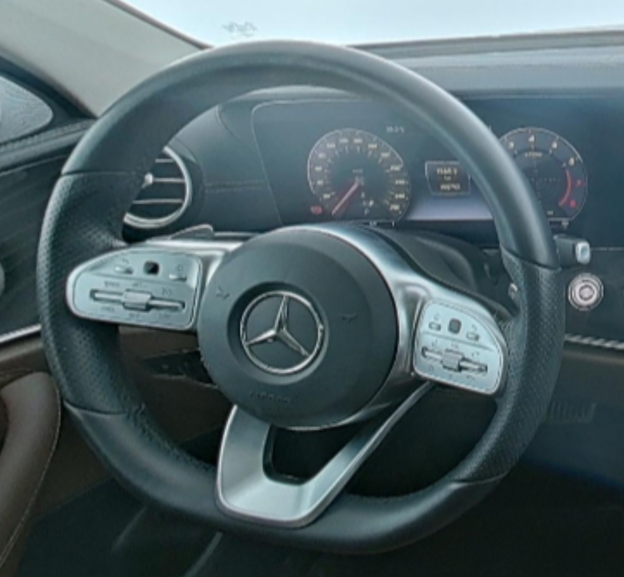 Mercedes Benz E-Class 2019 — фото 10