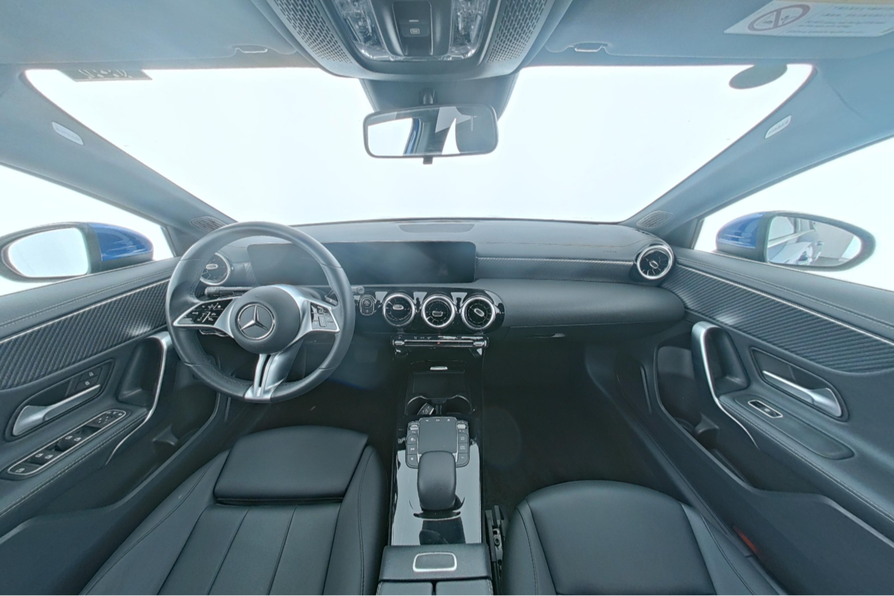 Mercedes Benz A-Class 2023 — фото 9