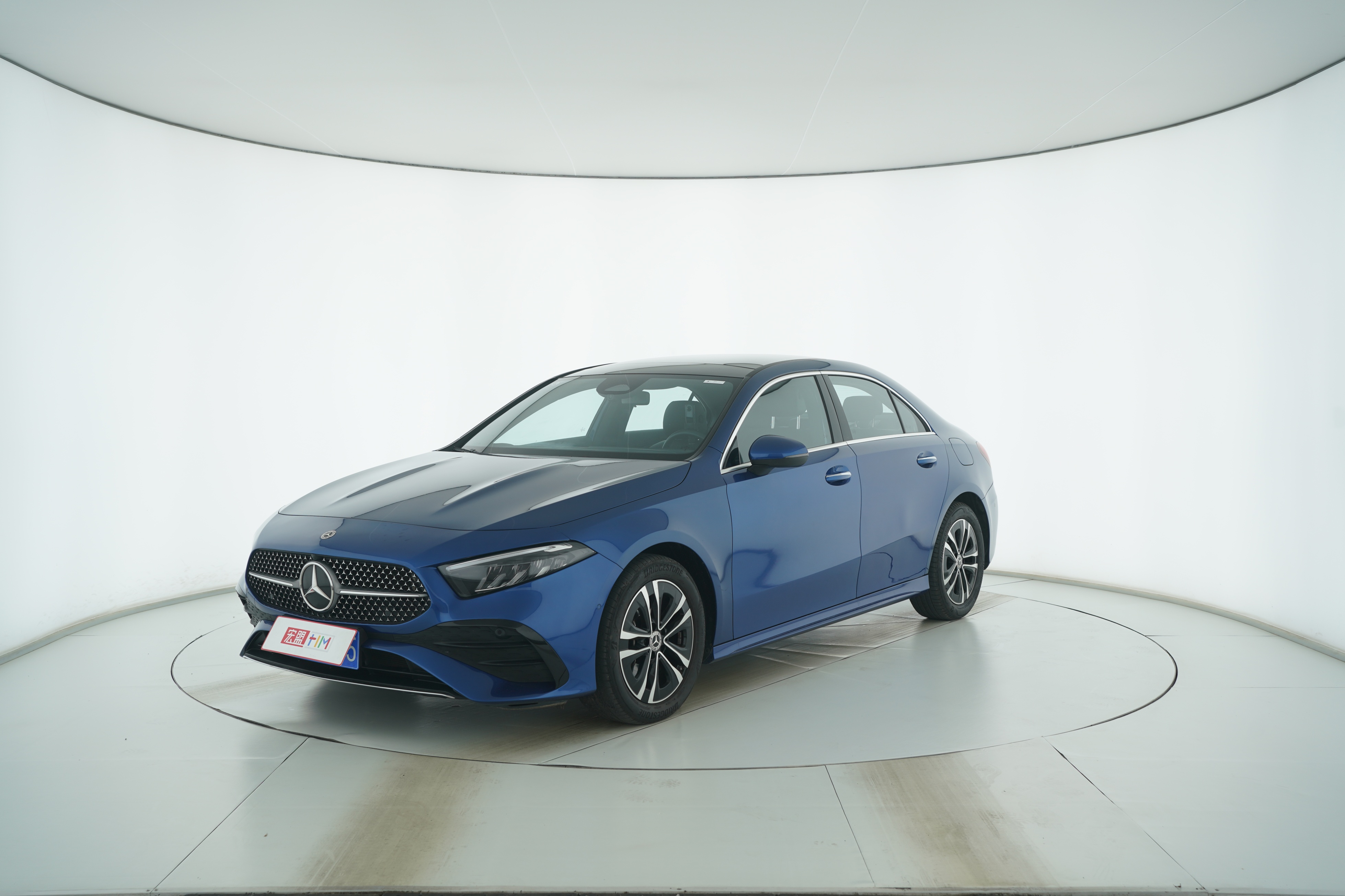 Mercedes Benz A-Class 2023 — фото 1