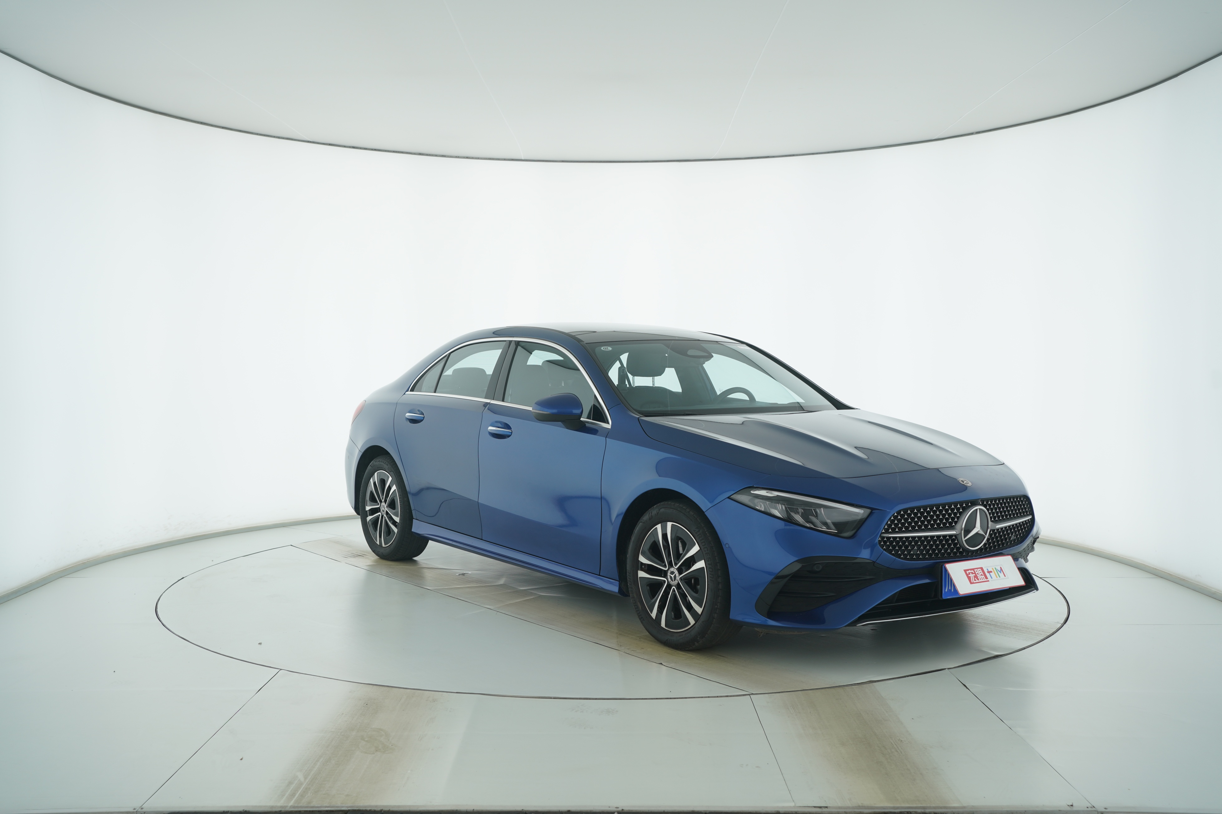 Mercedes Benz A-Class 2023 — фото 2