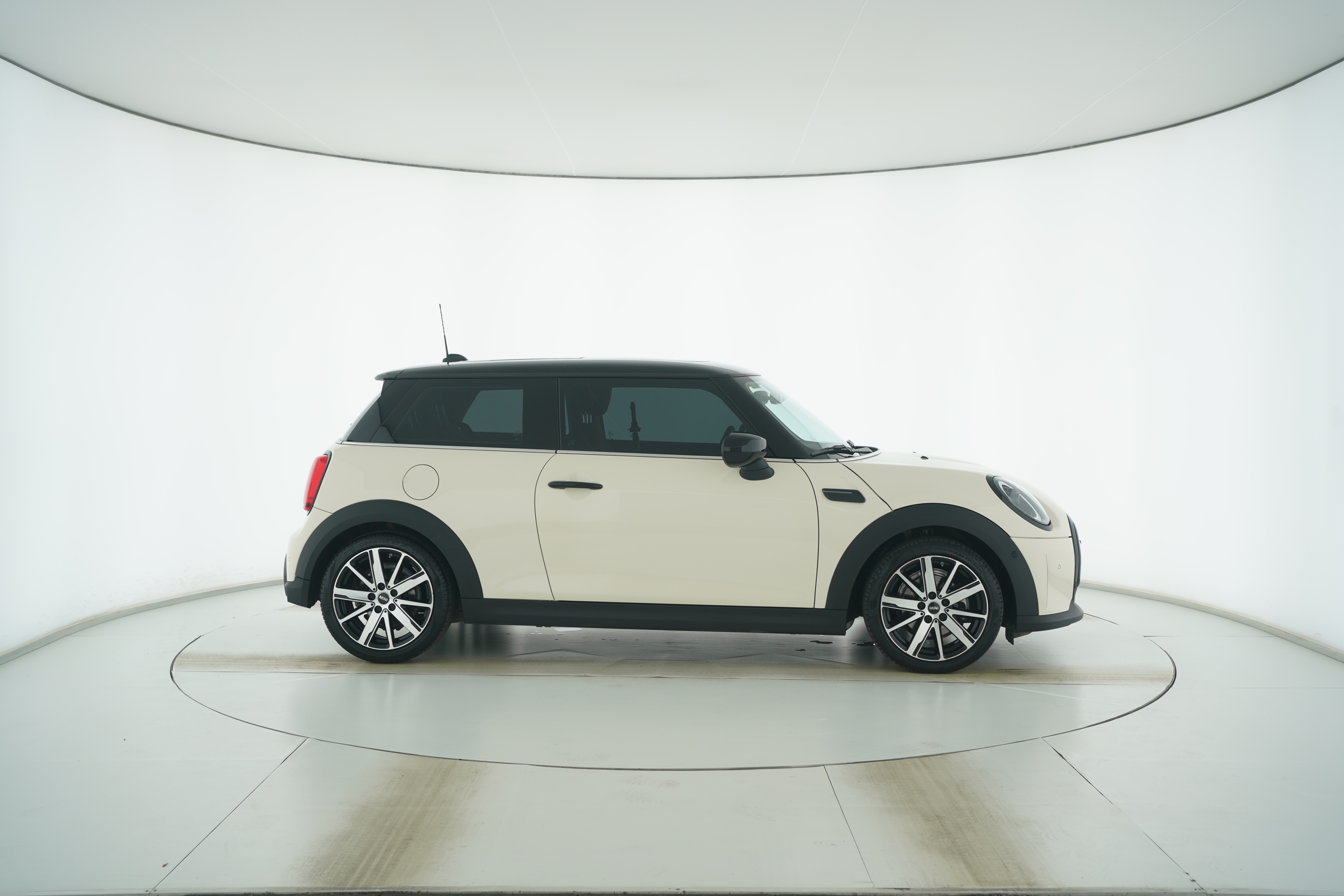 MINI MINI 2022 — фото 8
