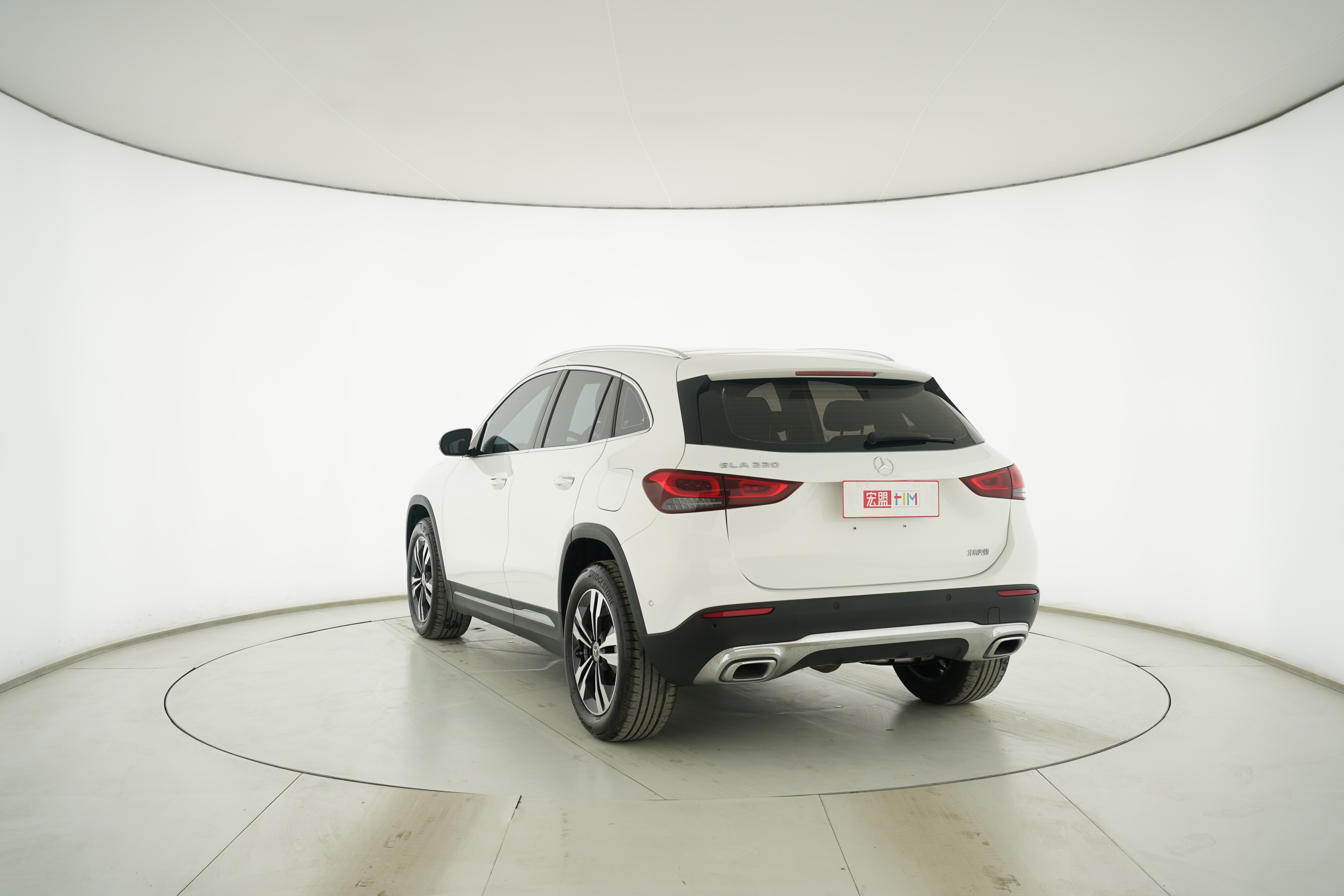 Mercedes Benz GLA 2023 — фото 3