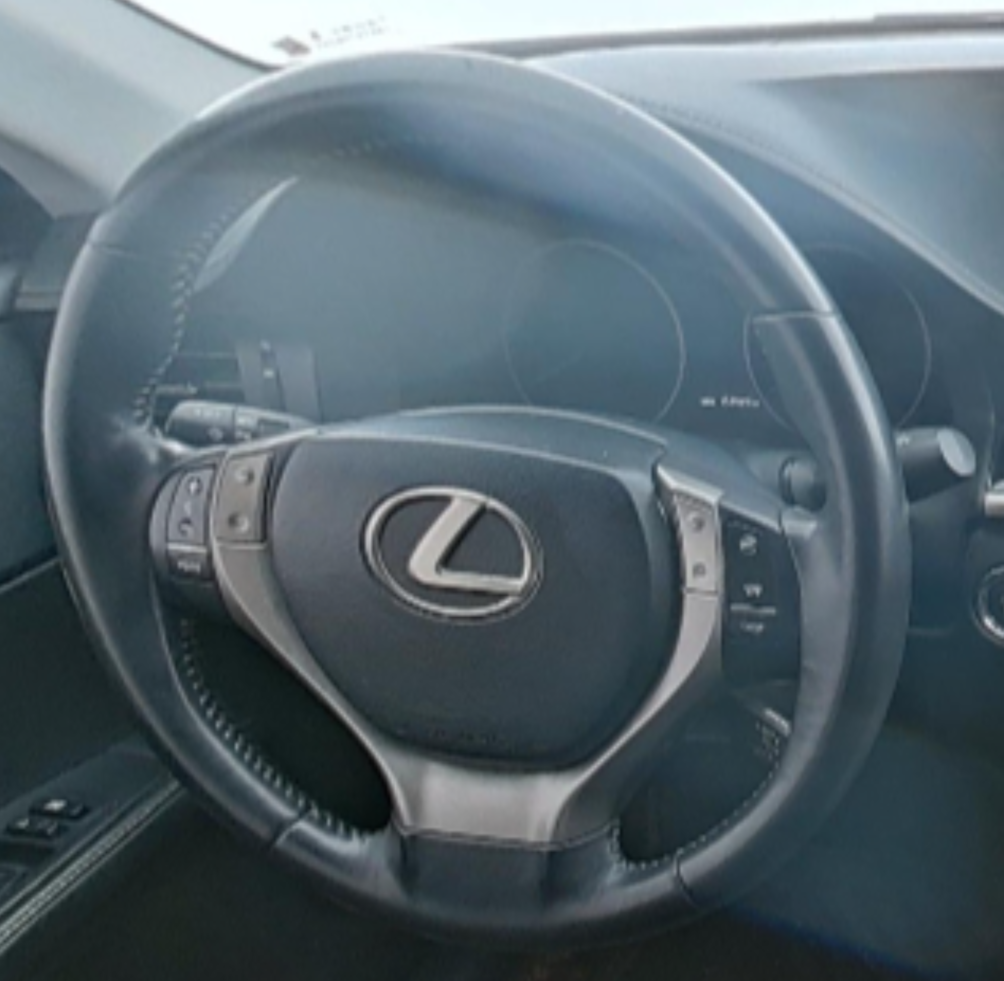 Lexus ES 2013 — фото 10
