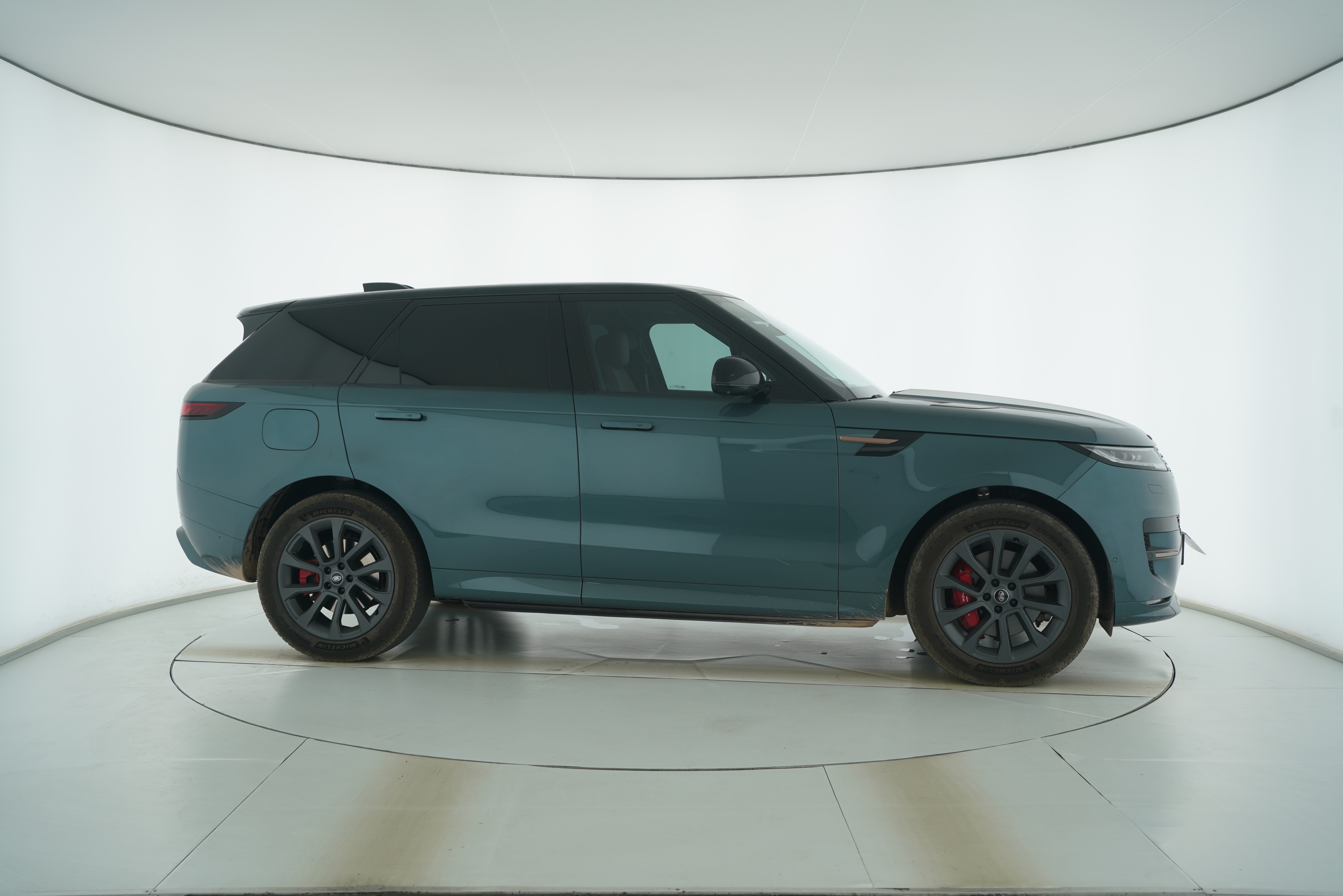 Land Rover Range Rover Sport 2024 — фото 8