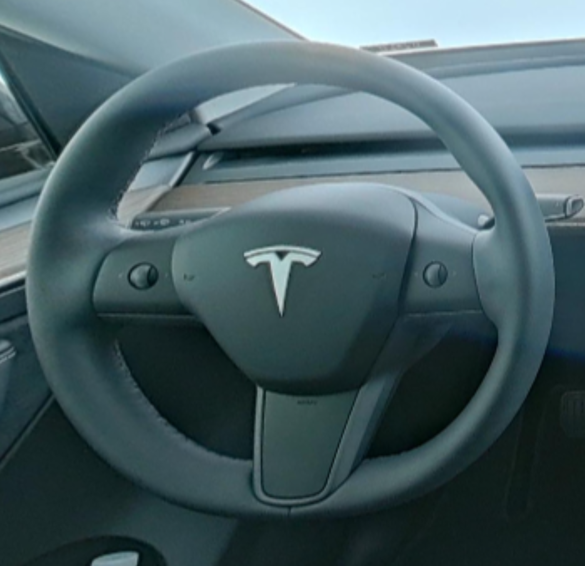 Tesla Model Y 2022 — фото 10