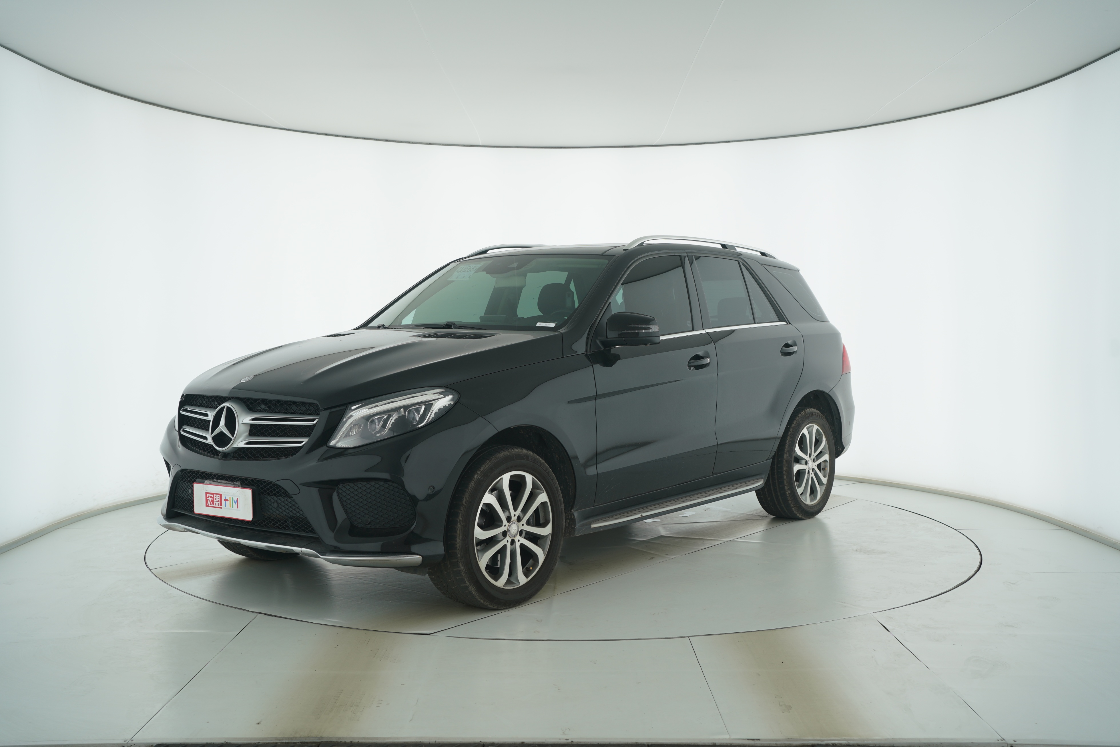 Mercedes Benz GLE 2015 — фото 1