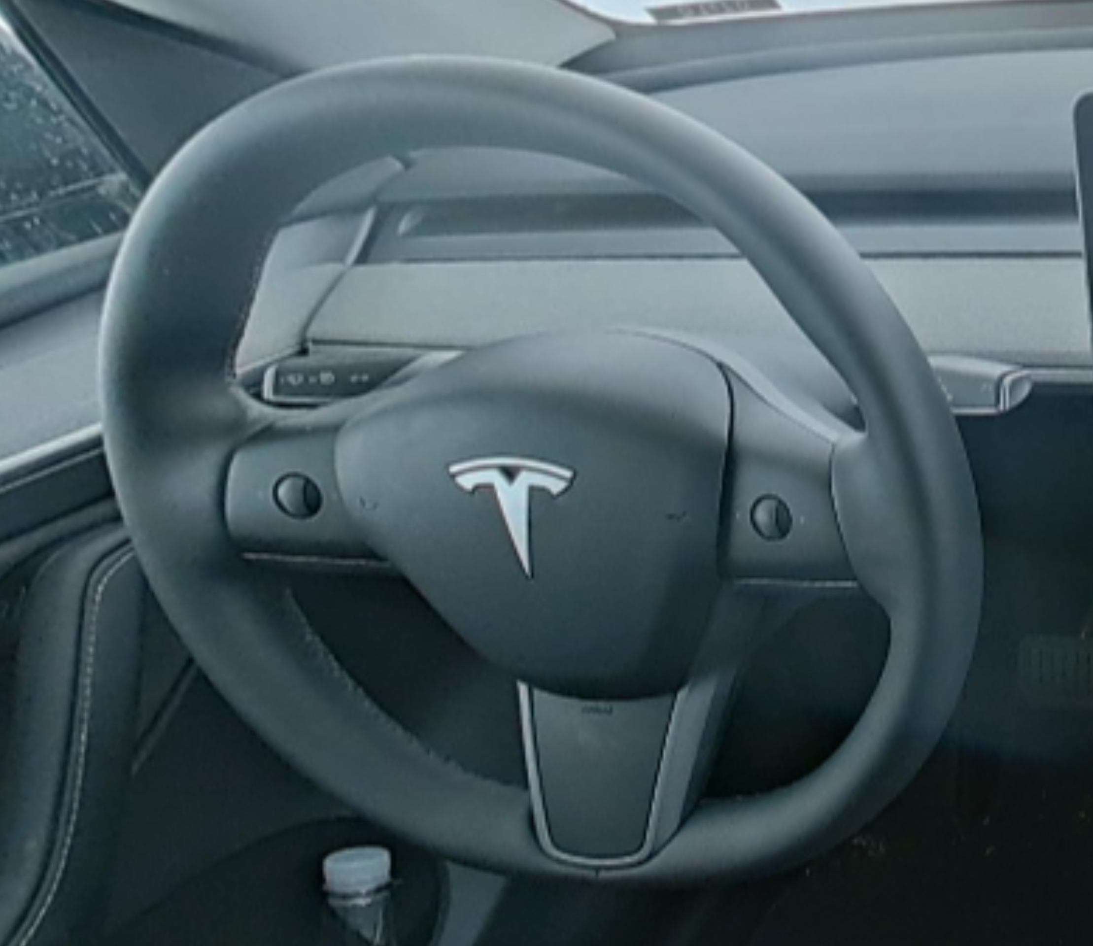 Tesla Model Y 2023 — фото 10
