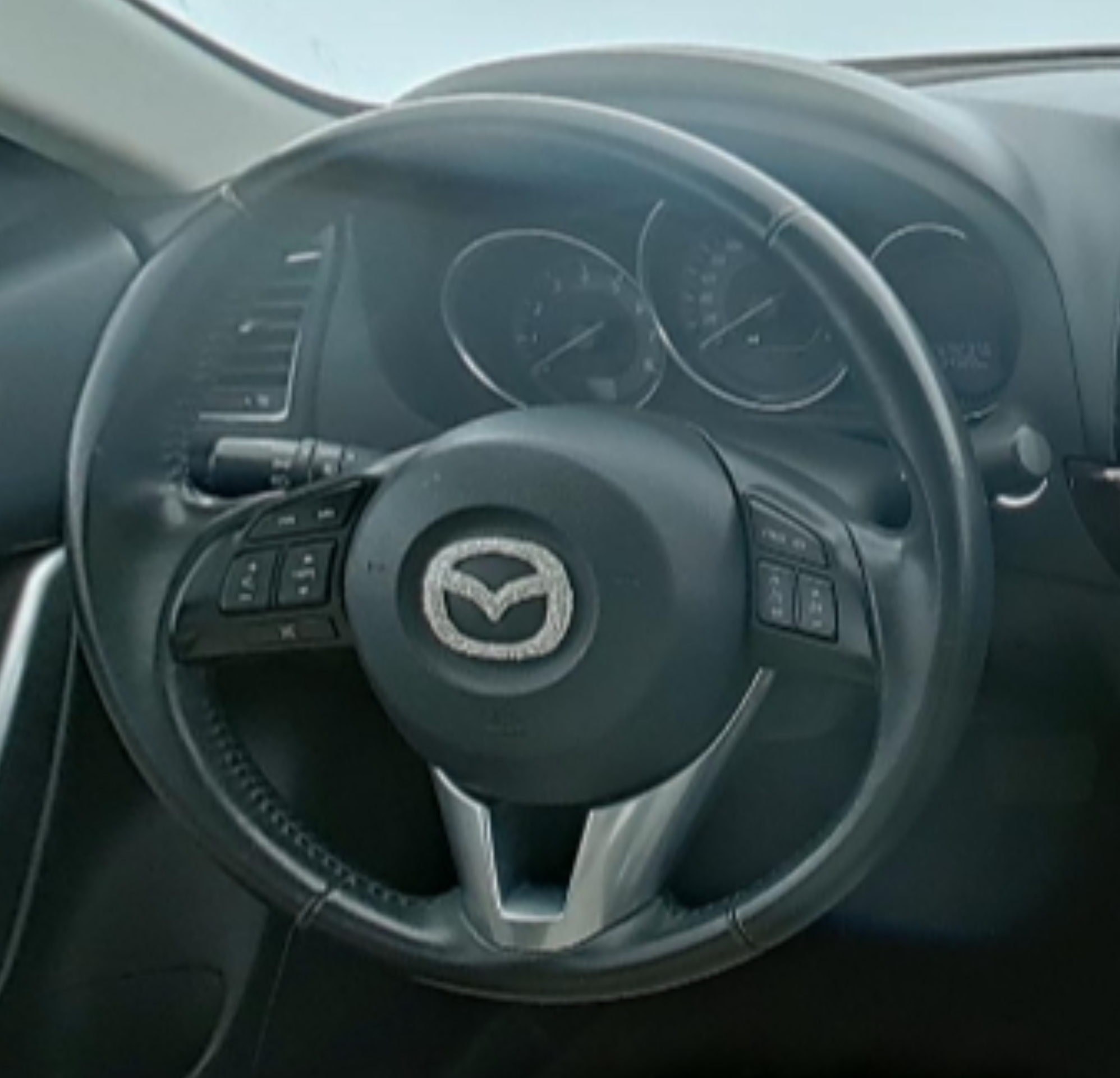 Mazda Atz 2014 — фото 10