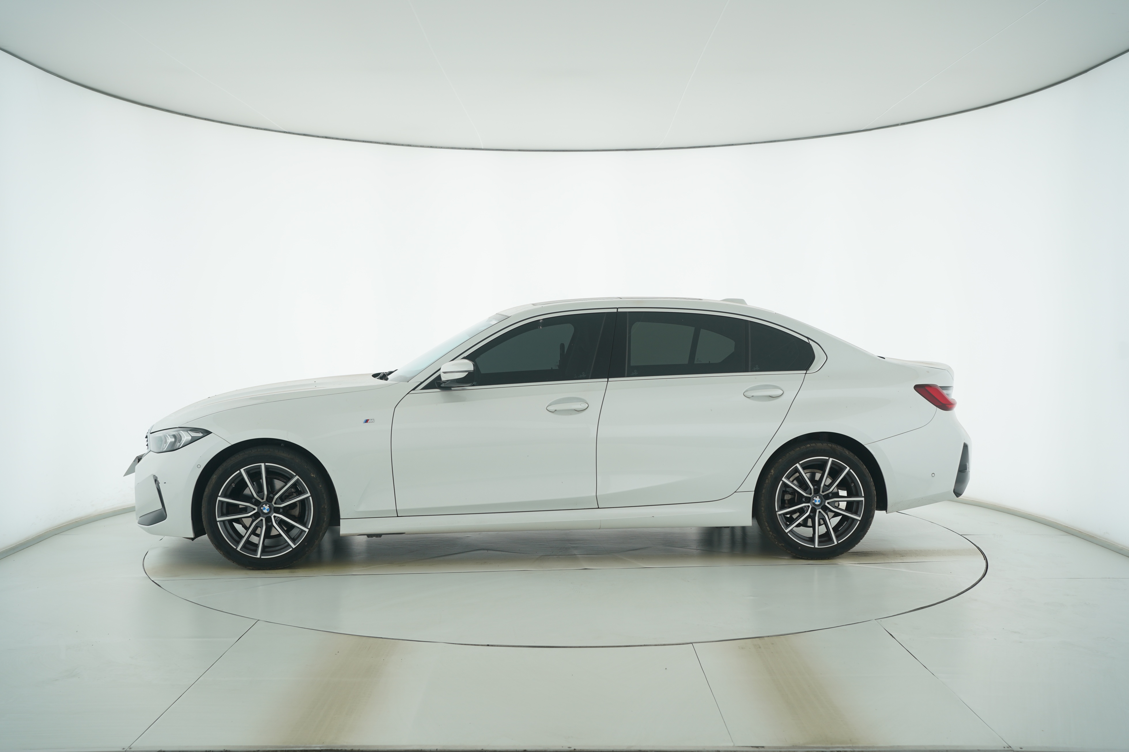 BMW 3 Series 2025 — фото 7