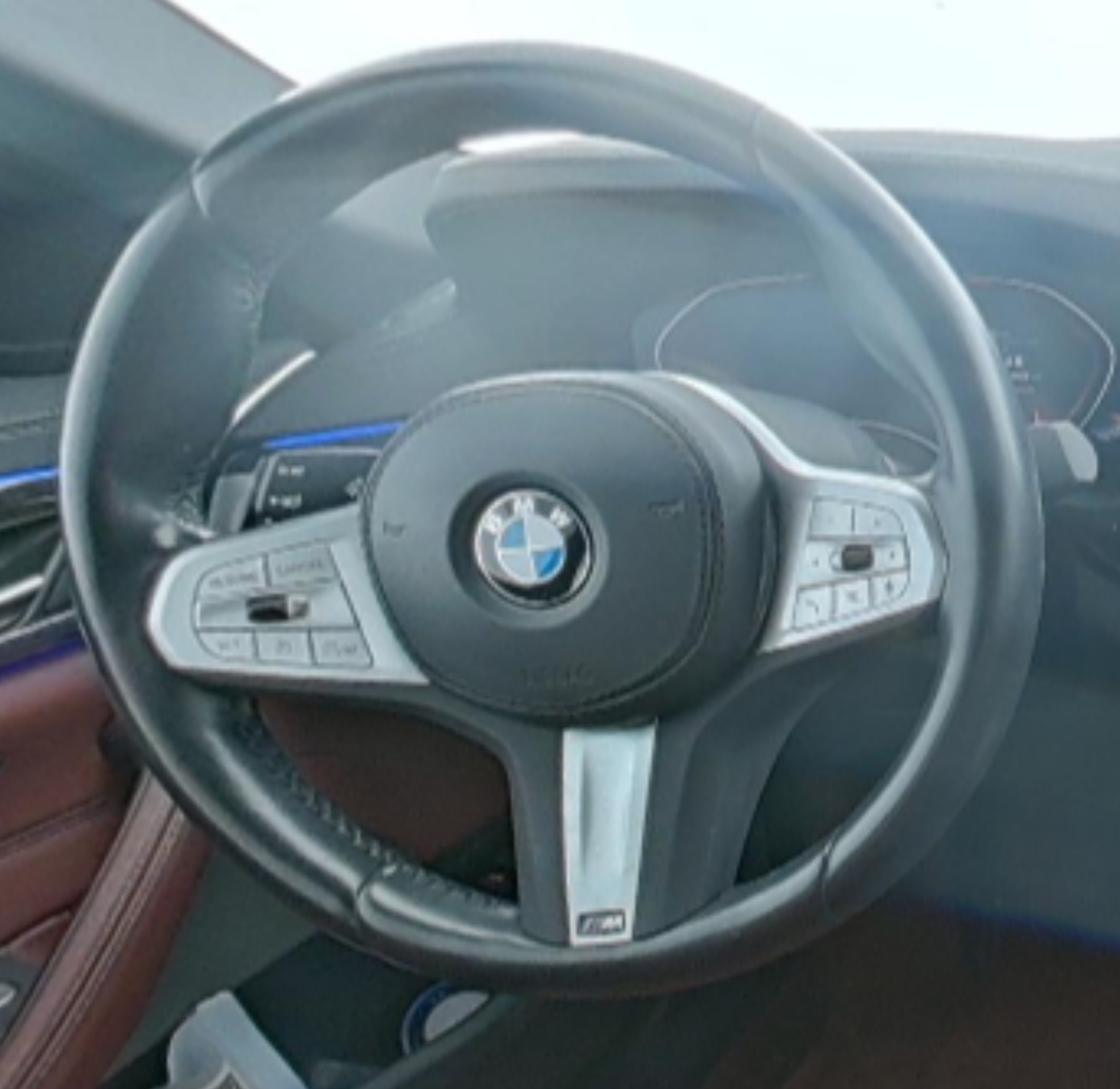 BMW 5 Series 2022 — фото 10