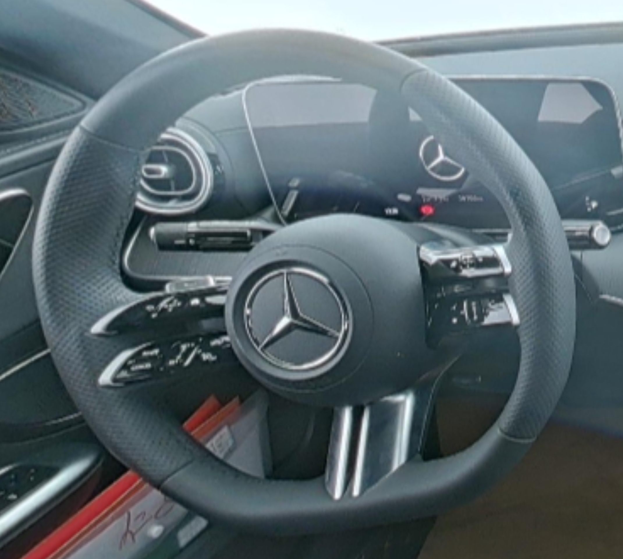 Mercedes Benz C-Class 2023 — фото 10