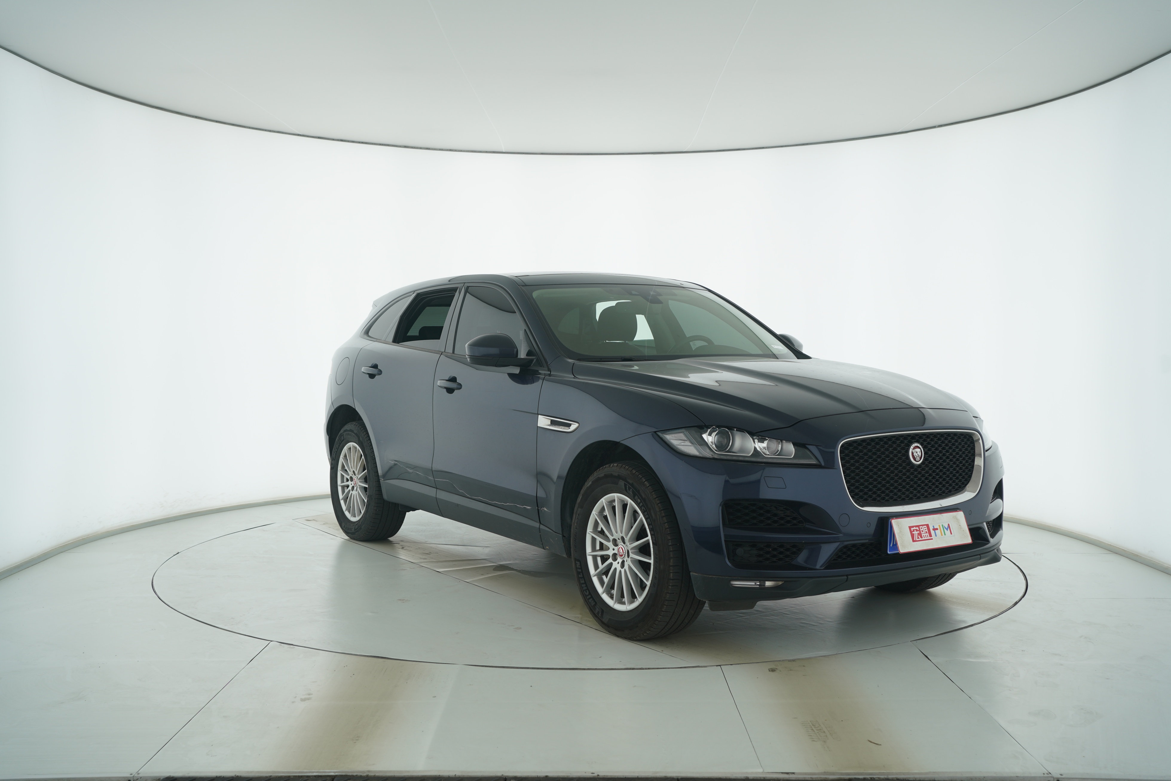 Jaguar F-PACE 2018 — фото 2