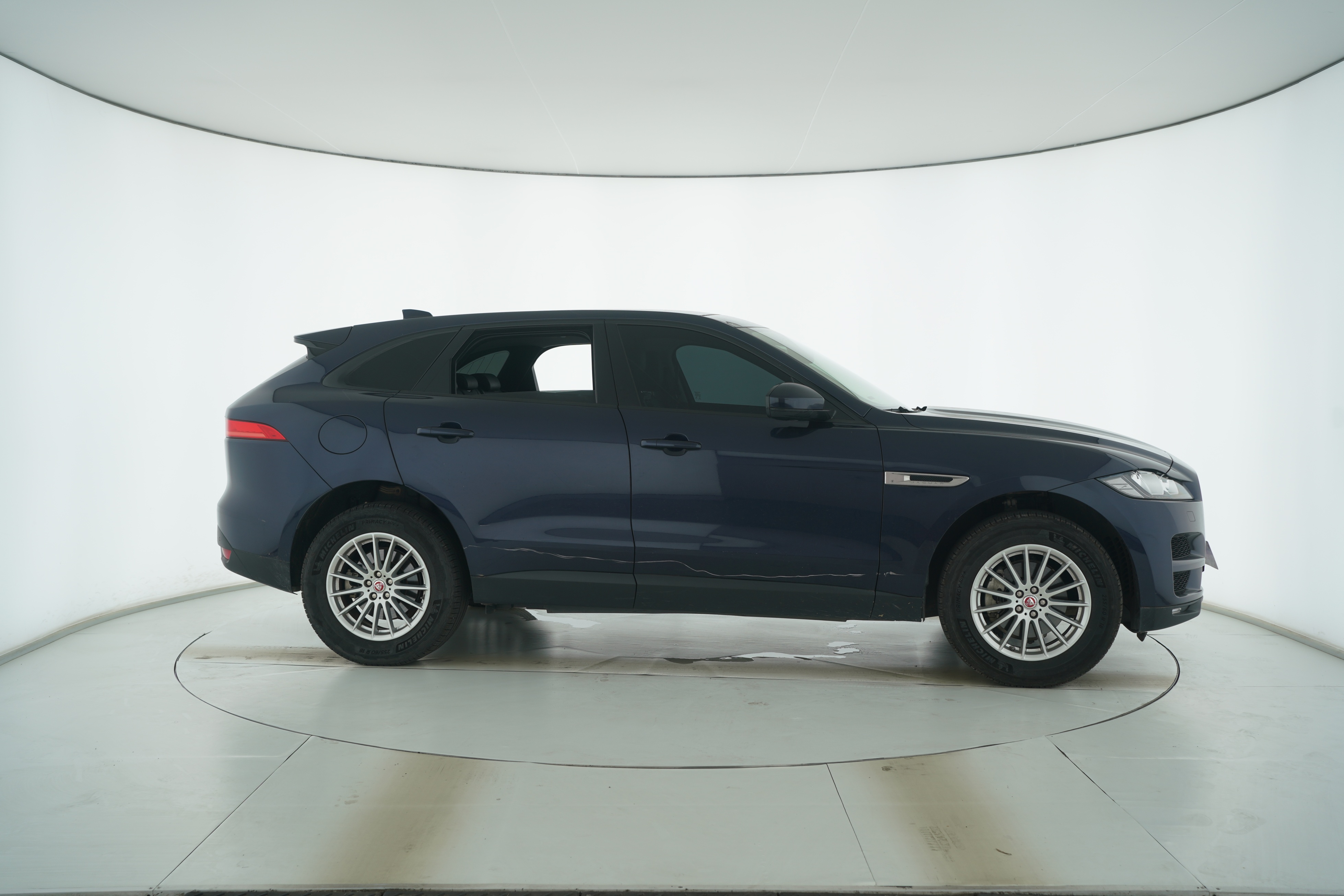 Jaguar F-PACE 2018 — фото 8