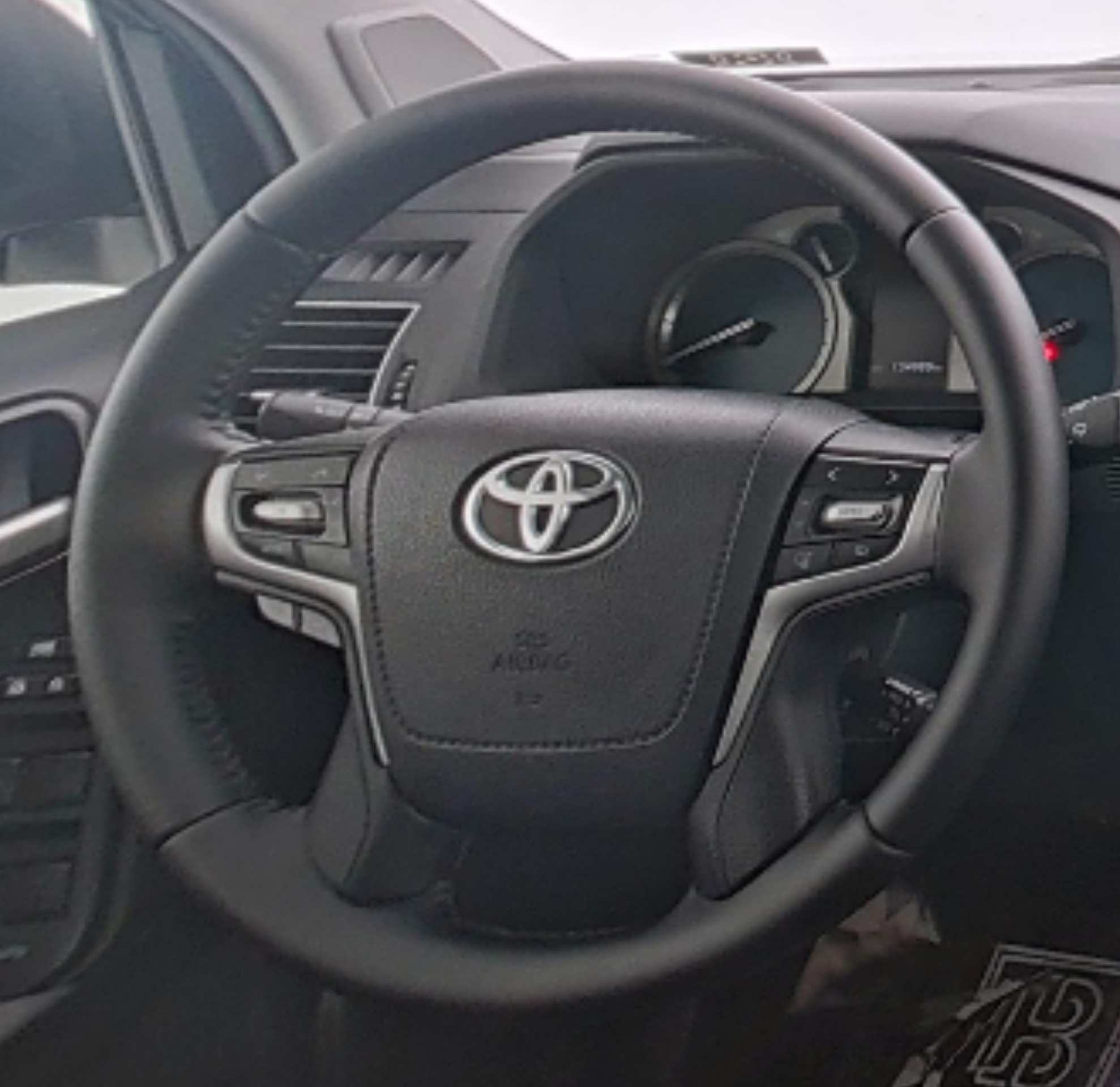 Toyota Prado 2018 — фото 10