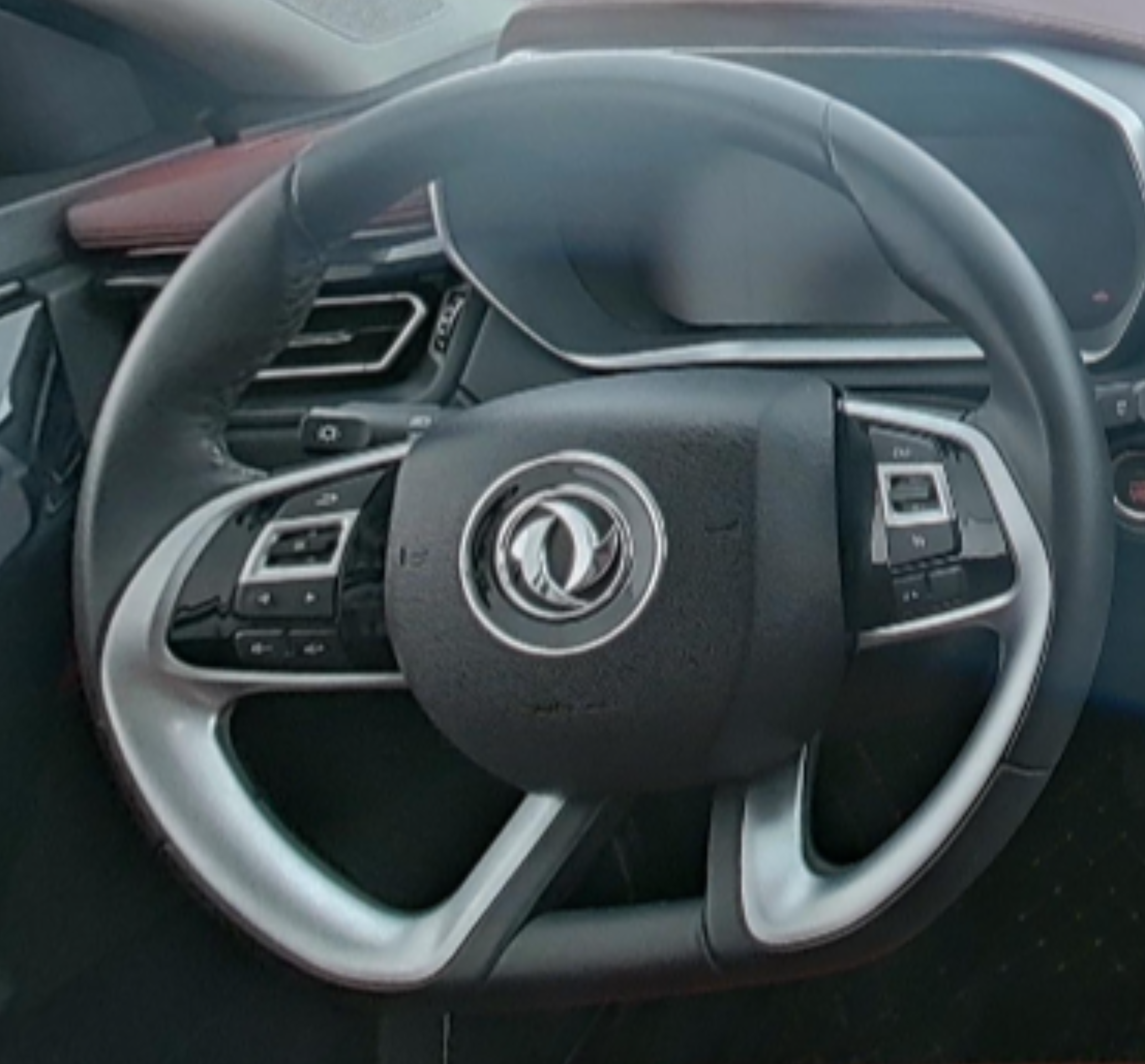 Dongfeng Fengxing Fengxing T5 2018 — фото 10