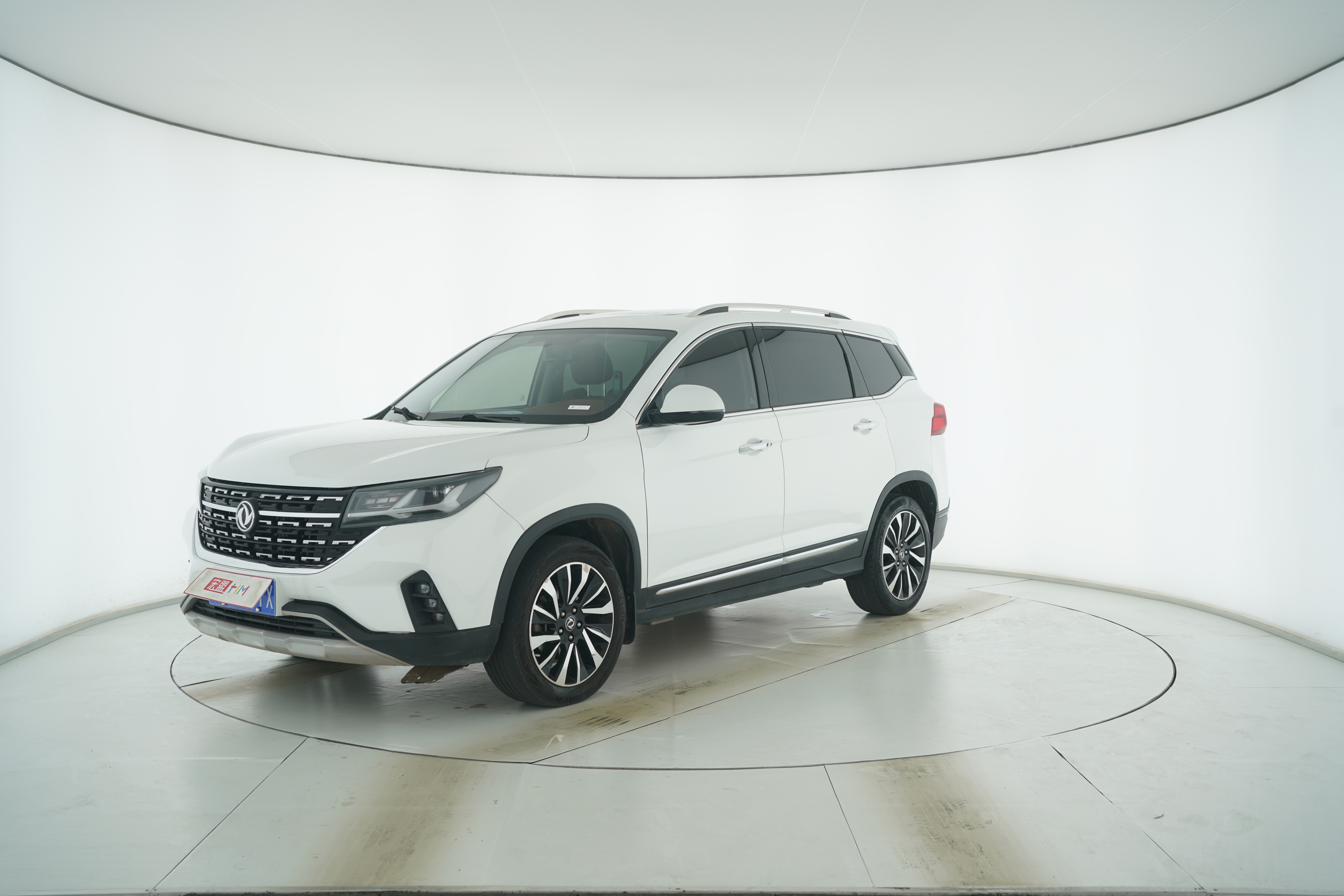 Dongfeng Fengxing Fengxing T5 2018 — фото 1