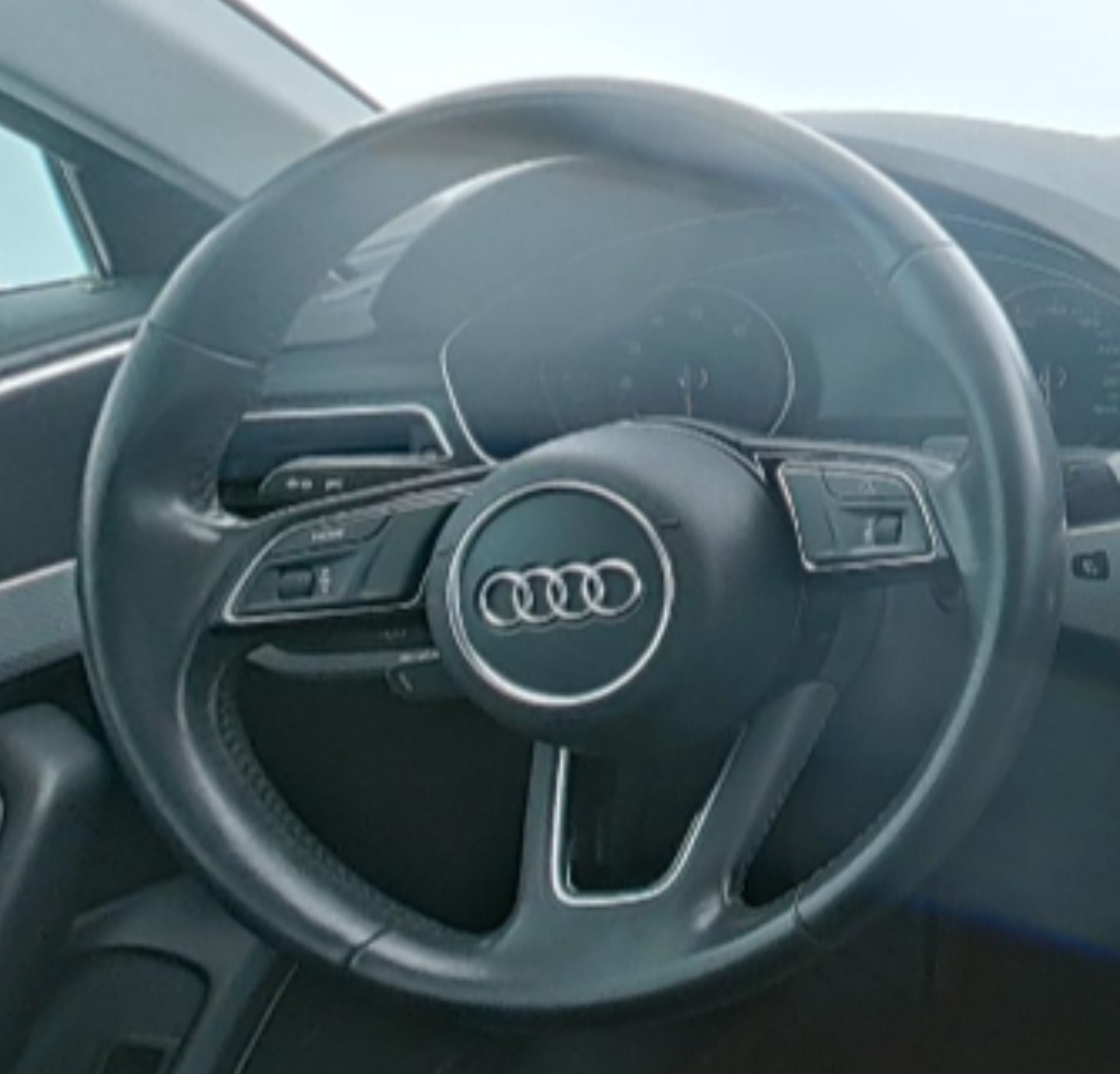 Audi A4L 2017 — фото 10