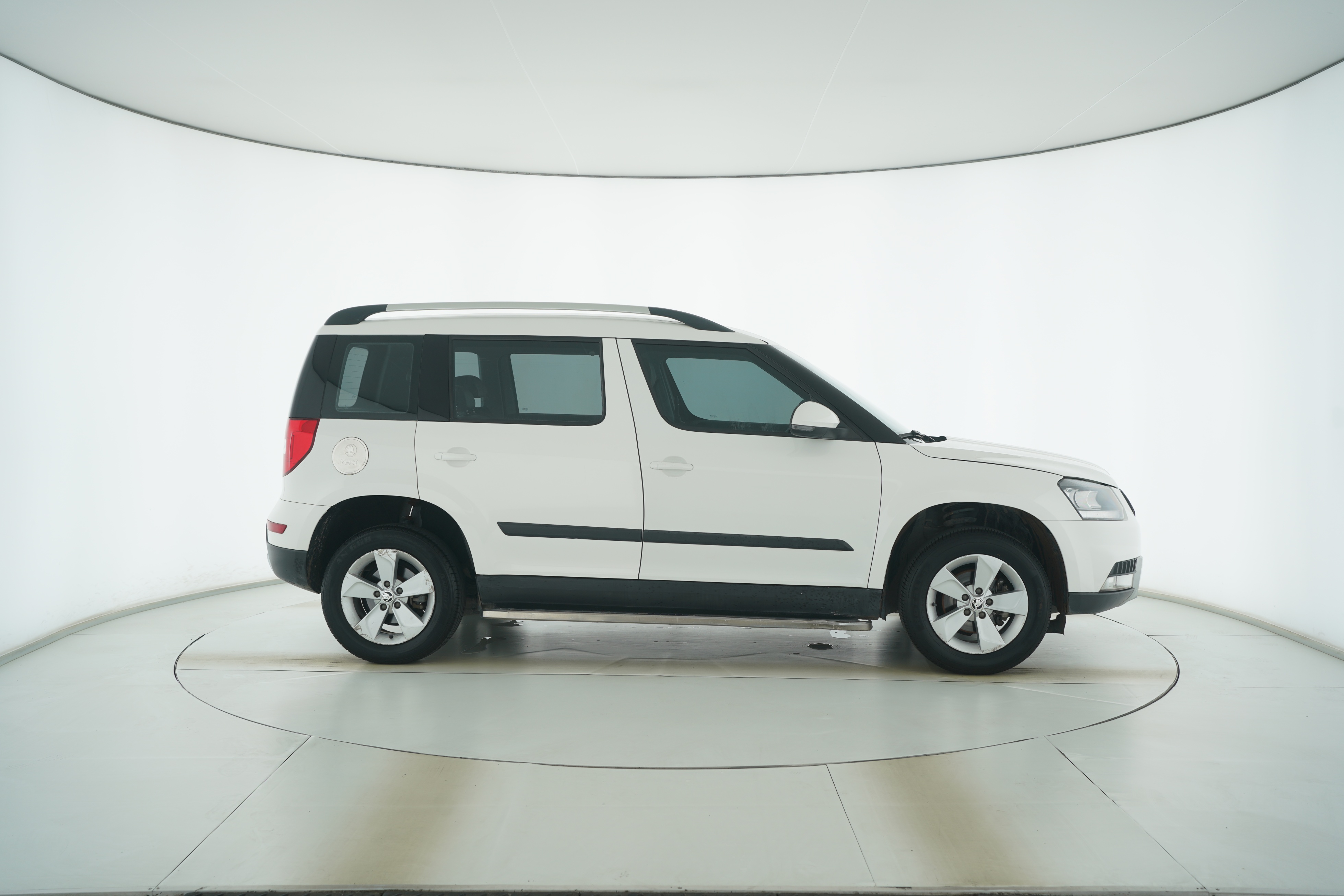 Skoda Yeti 2014 — фото 8