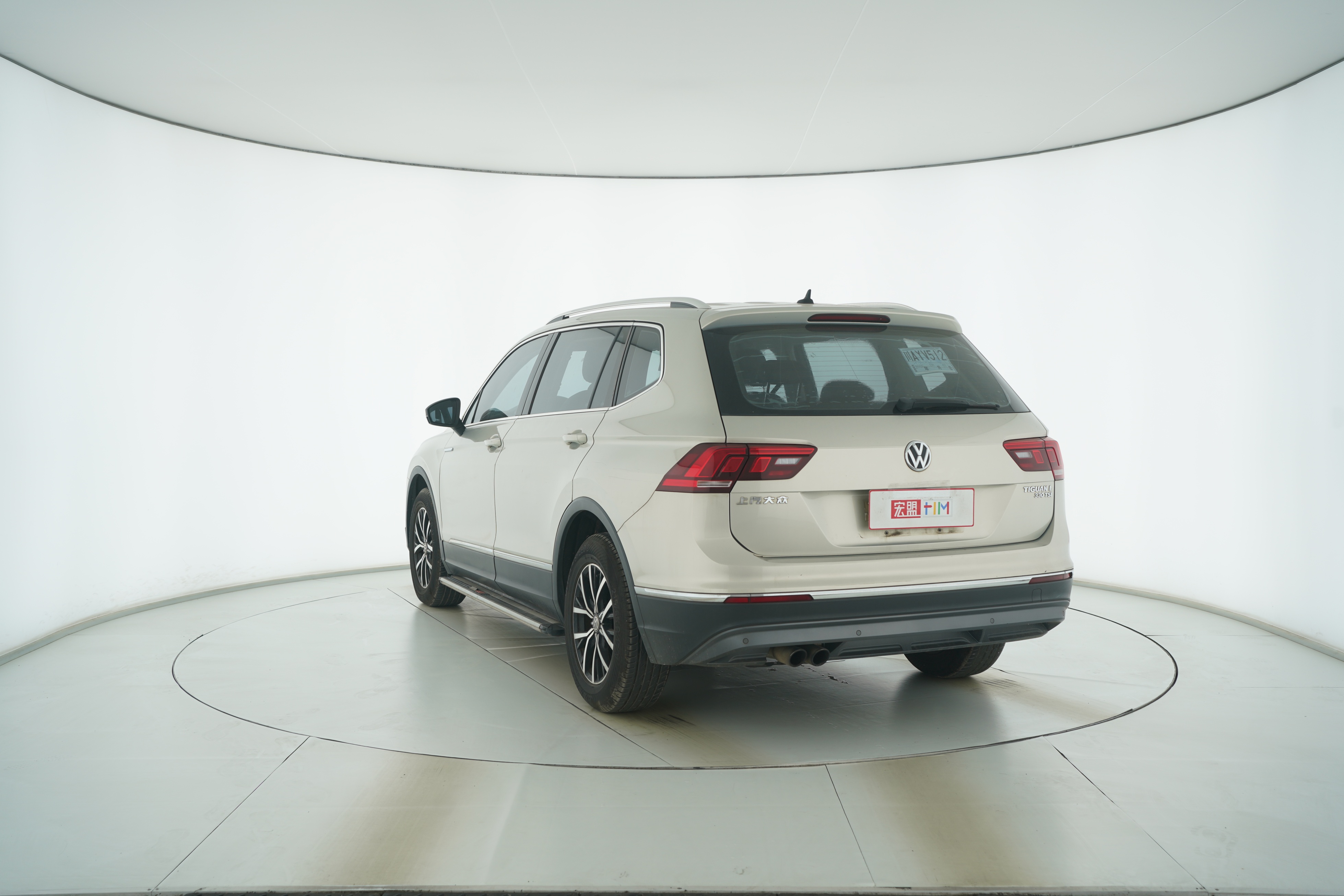 Volkswagen Tiguan L 2017 — фото 3