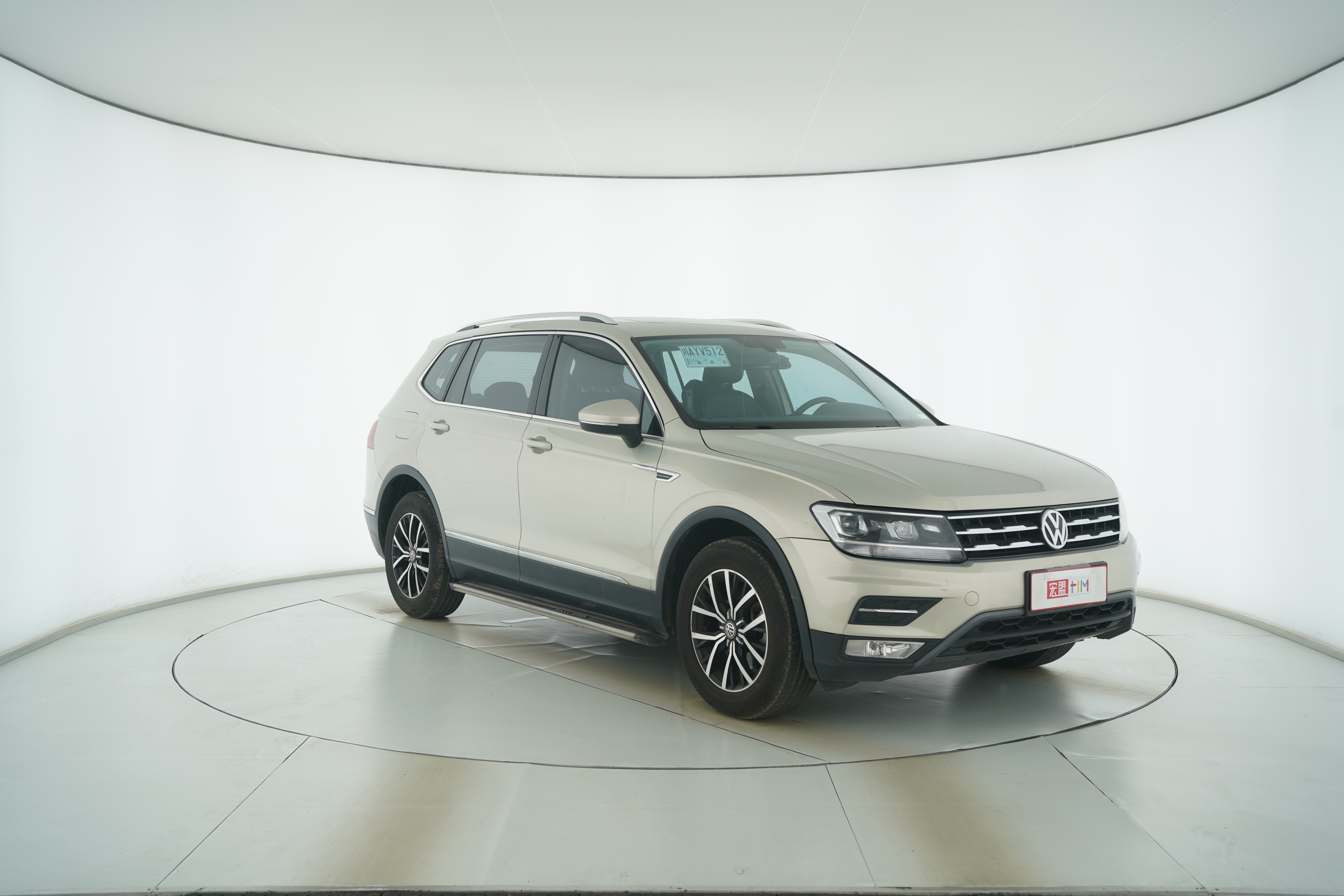 Volkswagen Tiguan L 2017 — фото 2