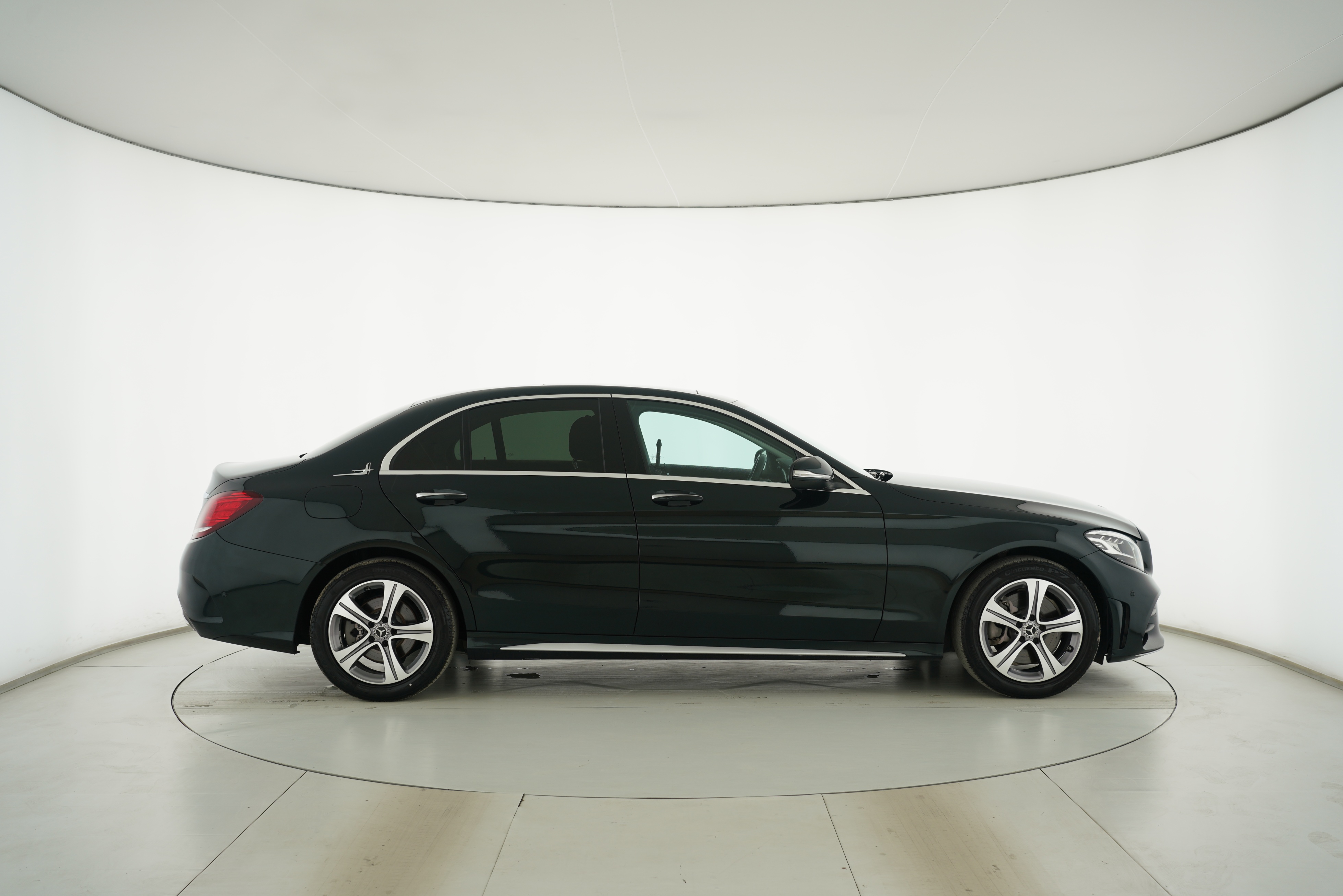 Mercedes Benz C-Class 2020 — фото 8