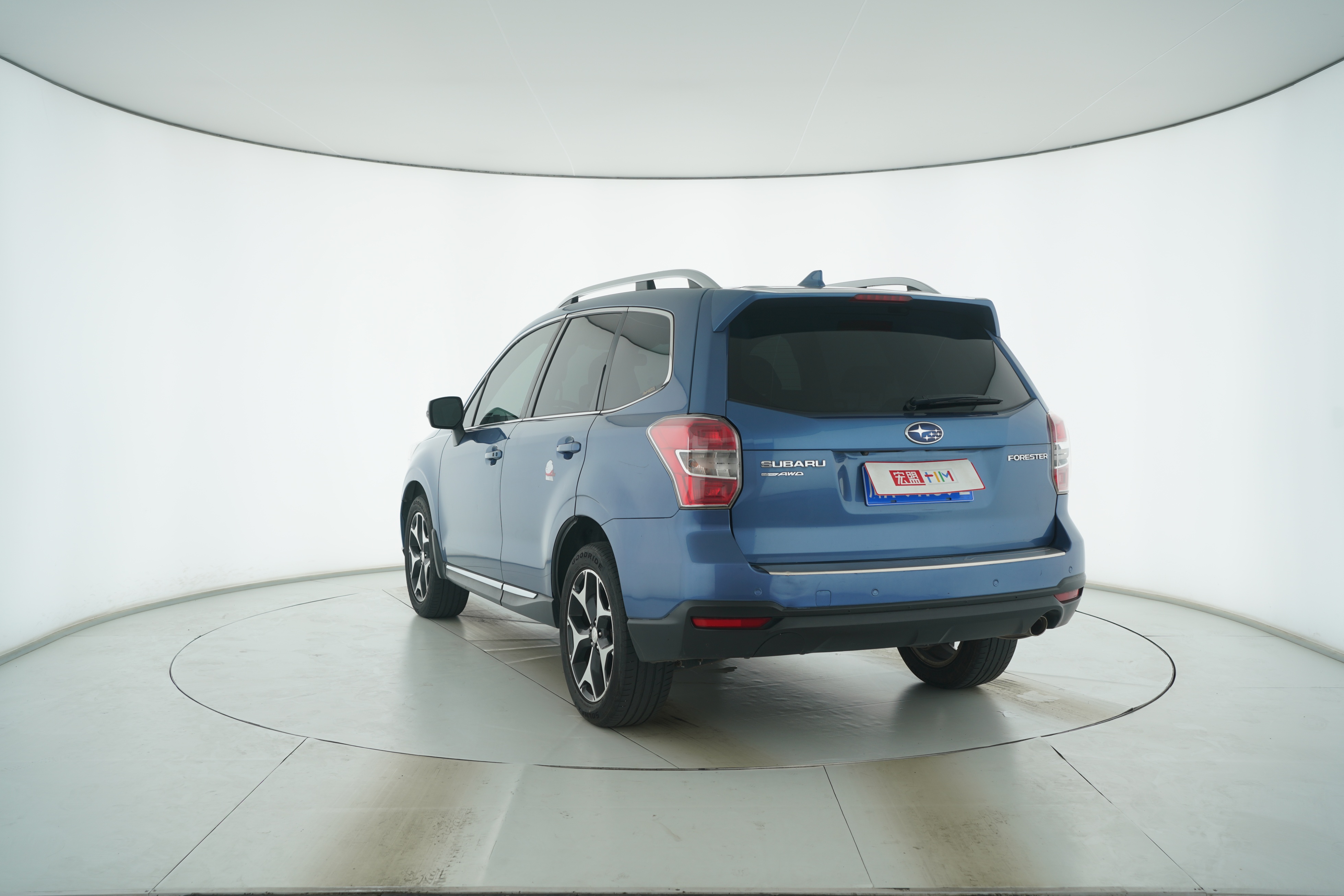 Subaru Forester 2015 — фото 3