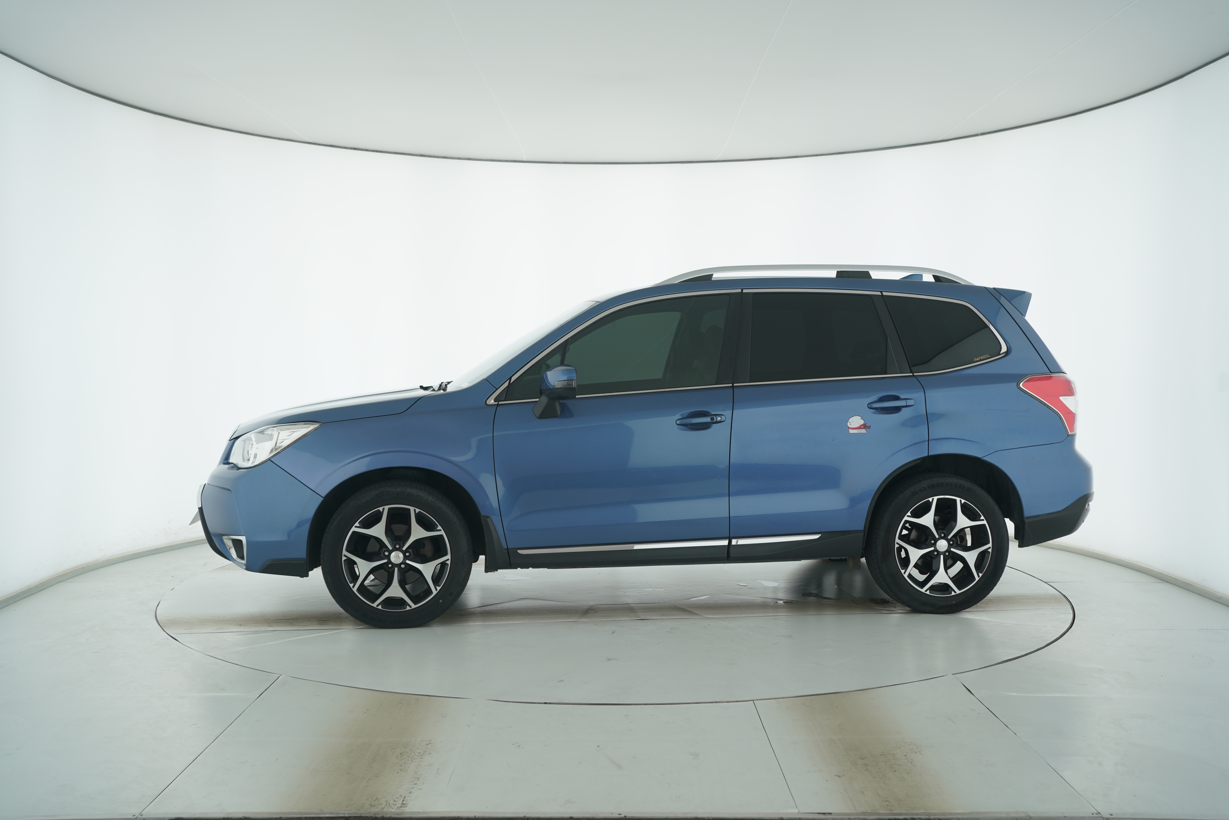Subaru Forester 2015 — фото 7